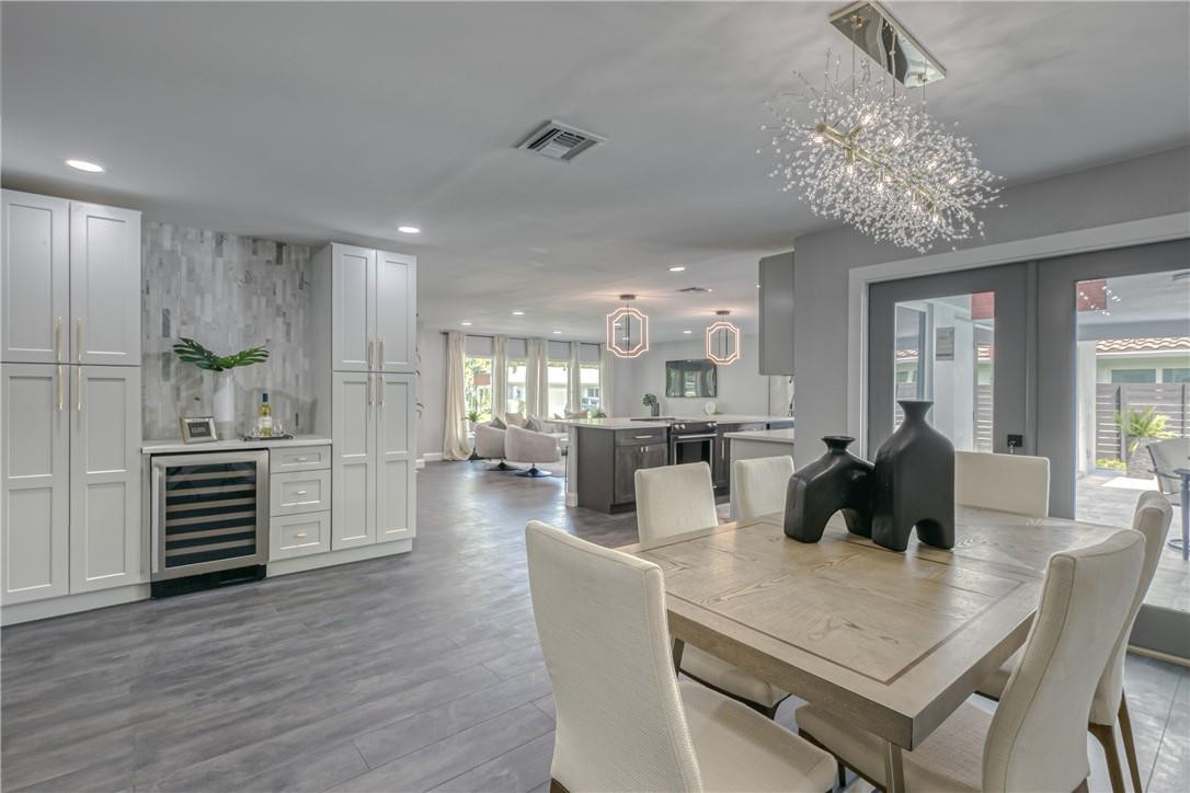 BOCA RATON SQUARE - Residential