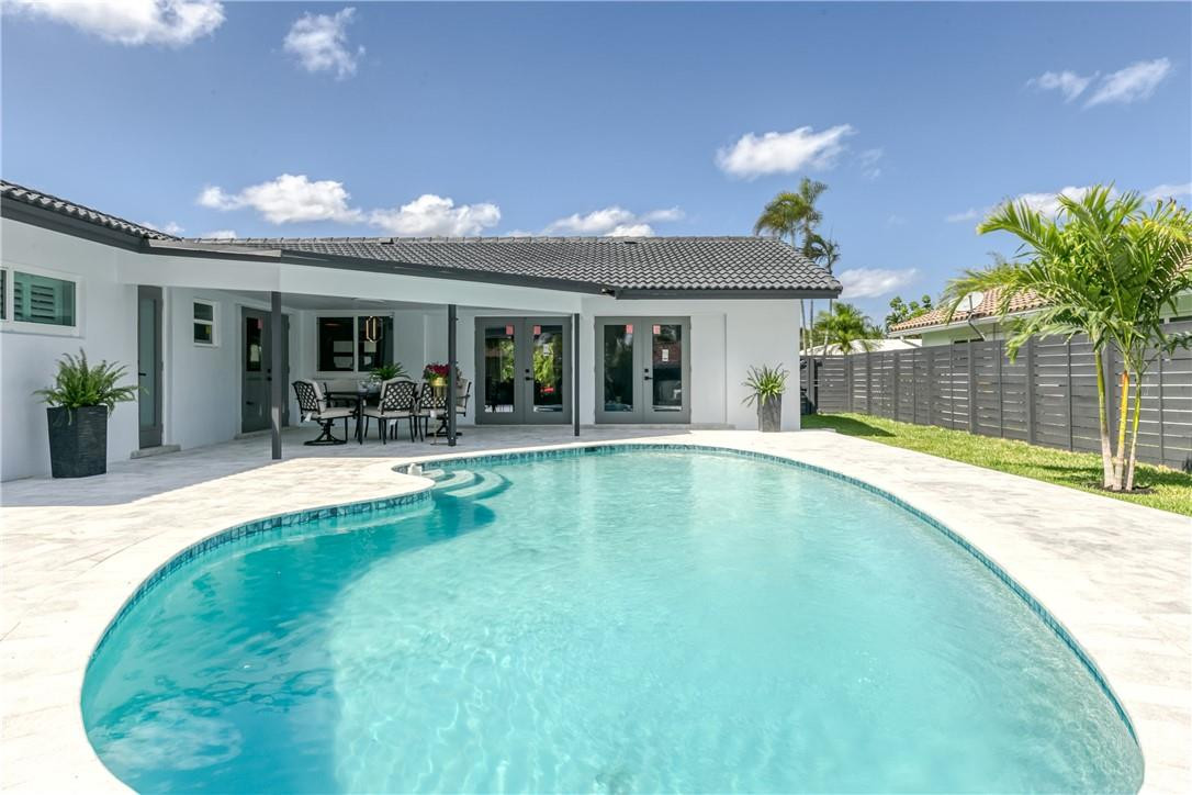 BOCA RATON SQUARE - Residential