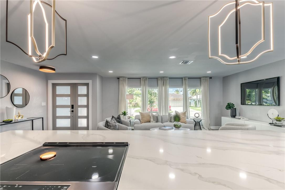 BOCA RATON SQUARE - Residential