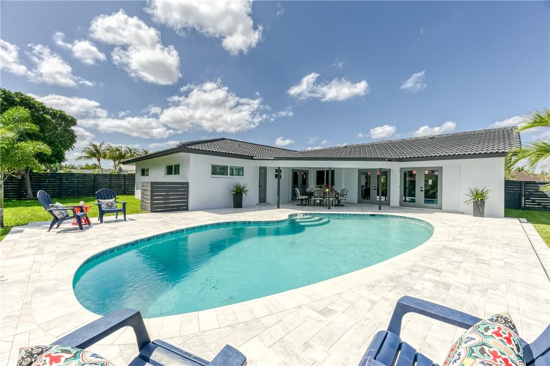 BOCA RATON SQUARE - Residential
