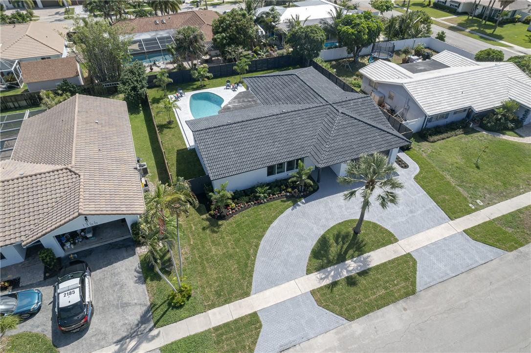 BOCA RATON SQUARE - Residential