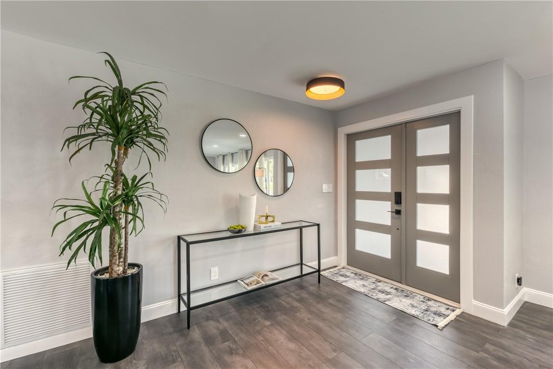 BOCA RATON SQUARE - Residential