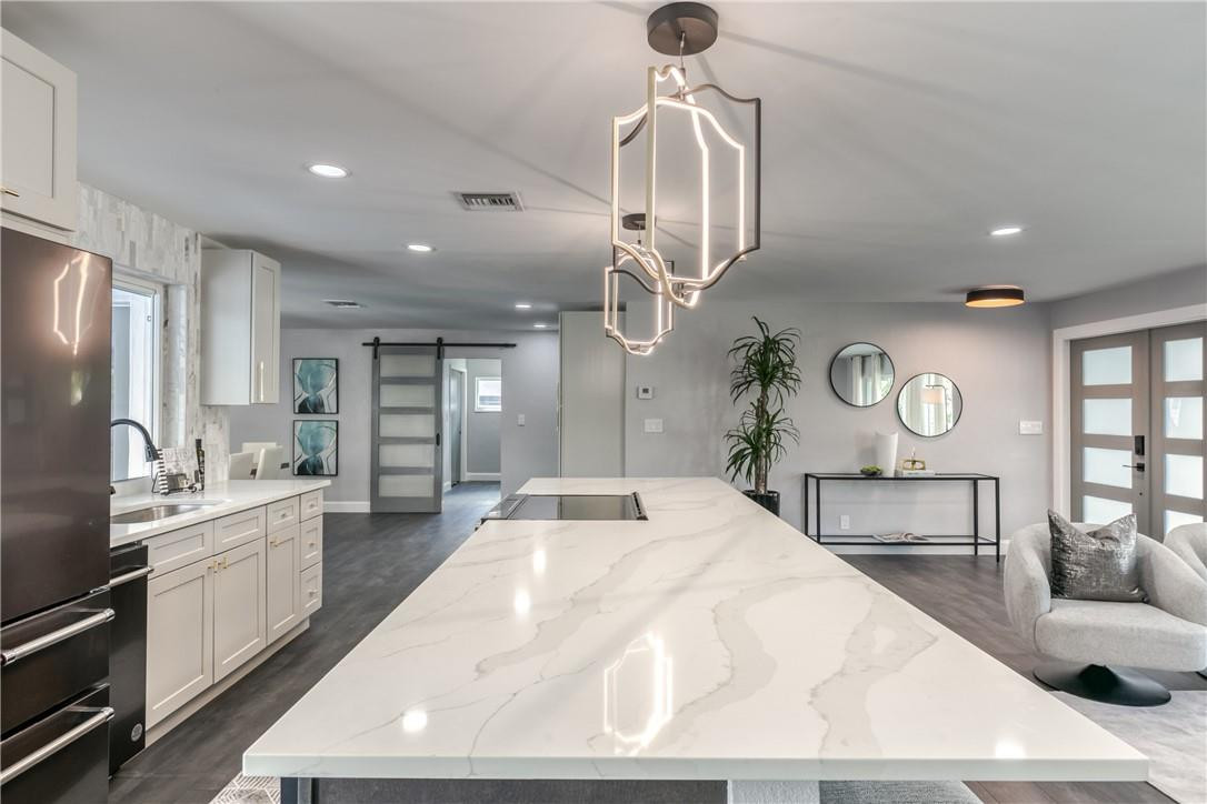 BOCA RATON SQUARE - Residential