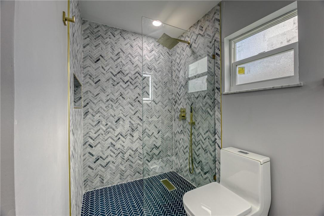 BOCA RATON SQUARE - Residential