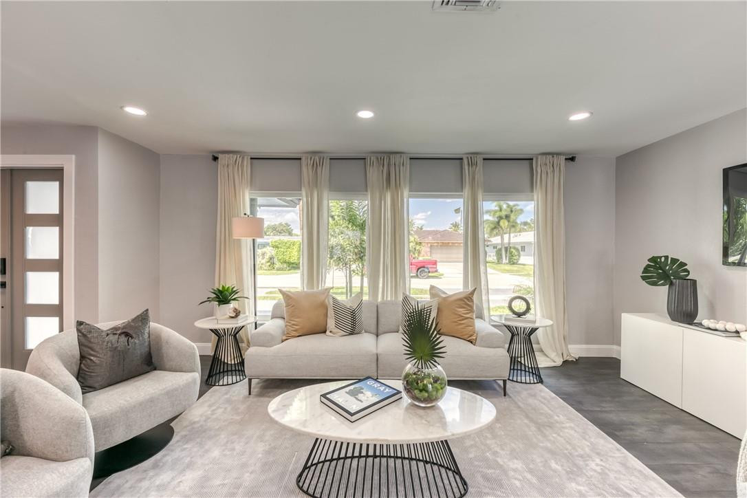 BOCA RATON SQUARE - Residential