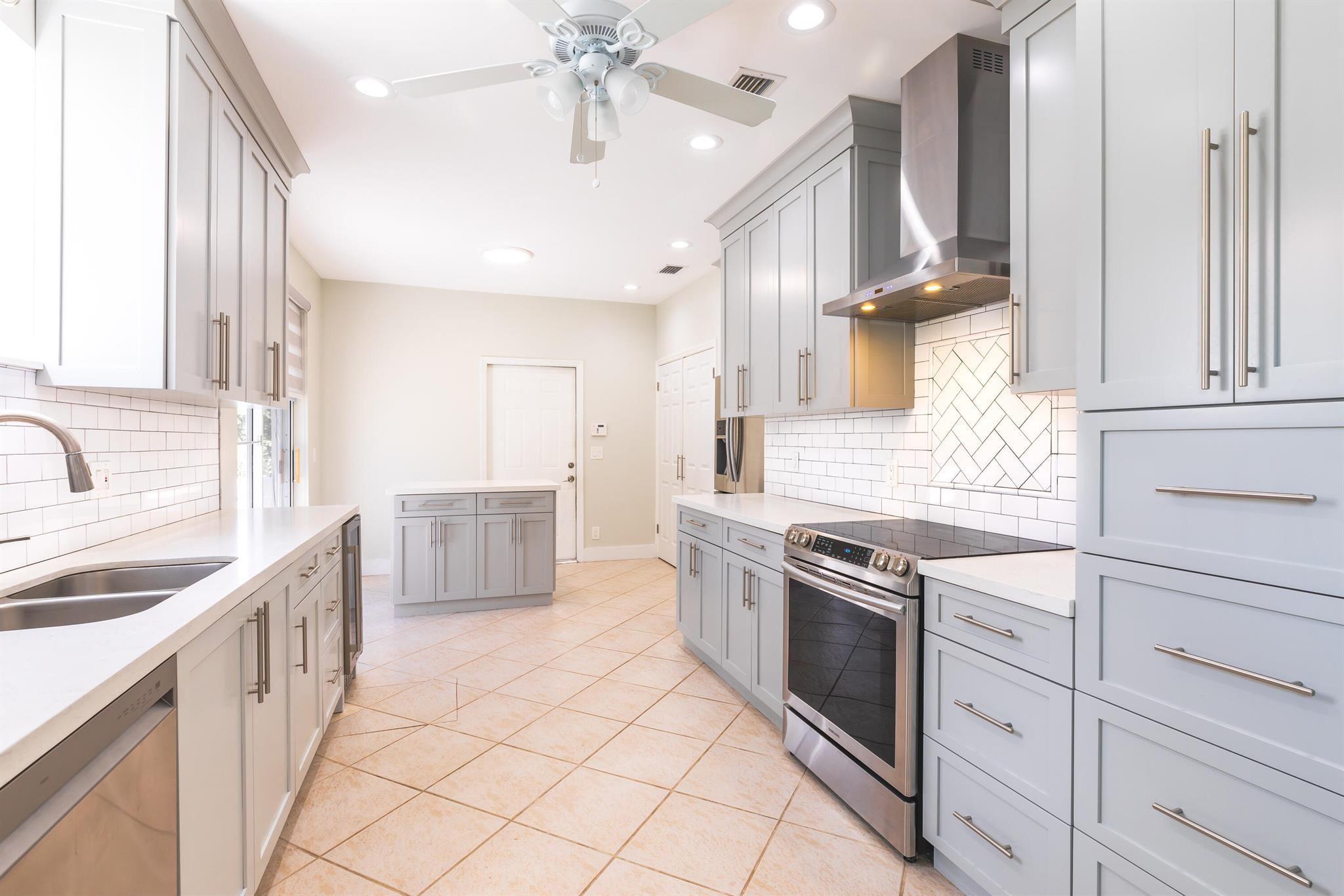 CANDLEWOOD - Residential Lease