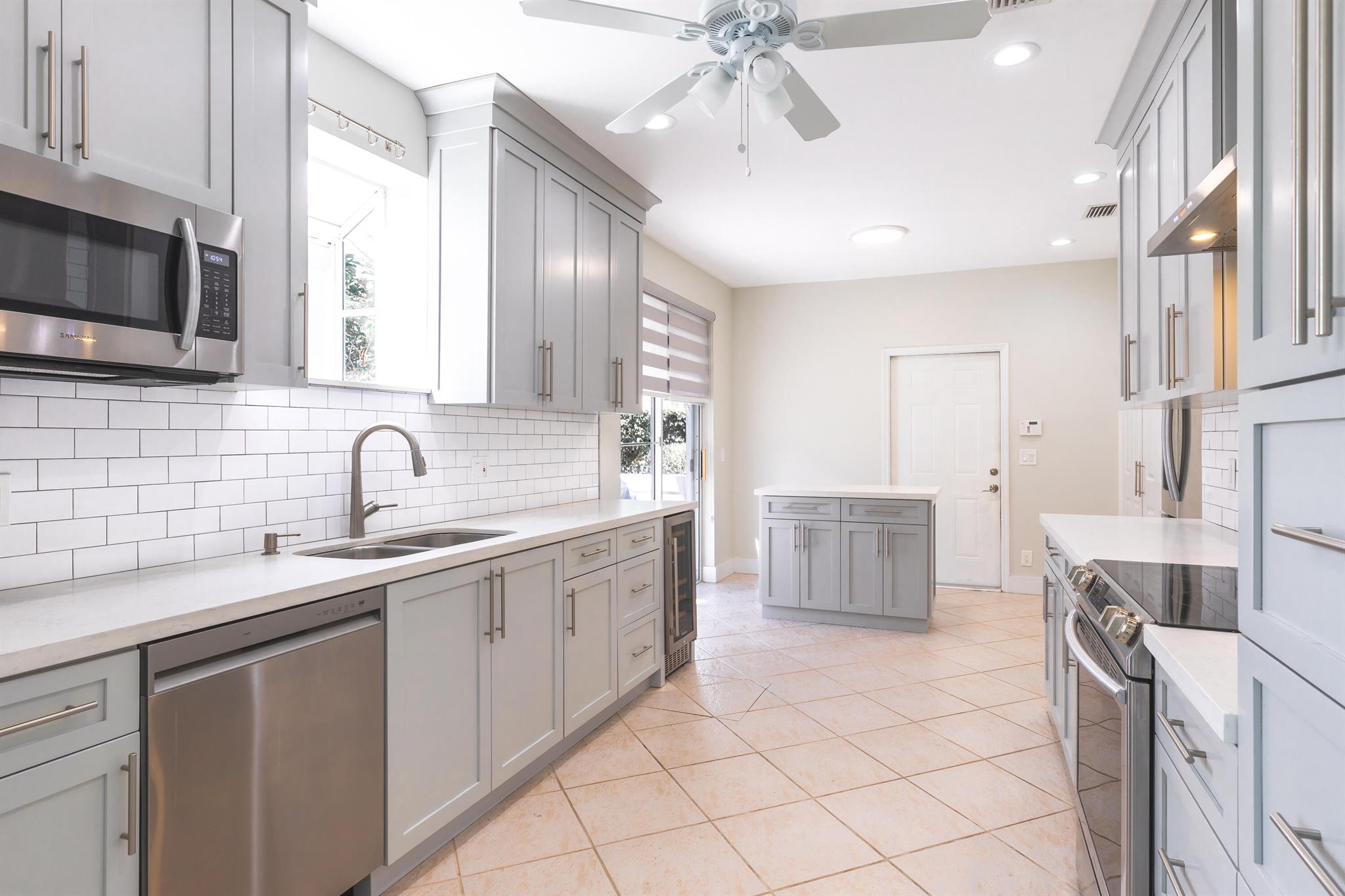 CANDLEWOOD - Residential Lease