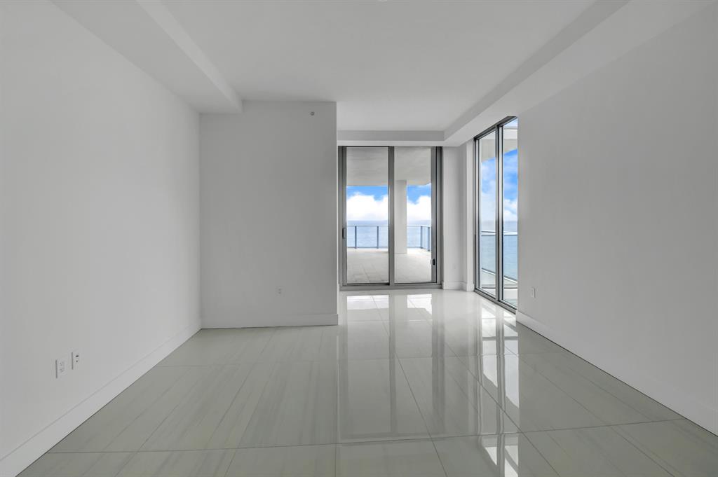 5000 NORTH OCEAN - Residential