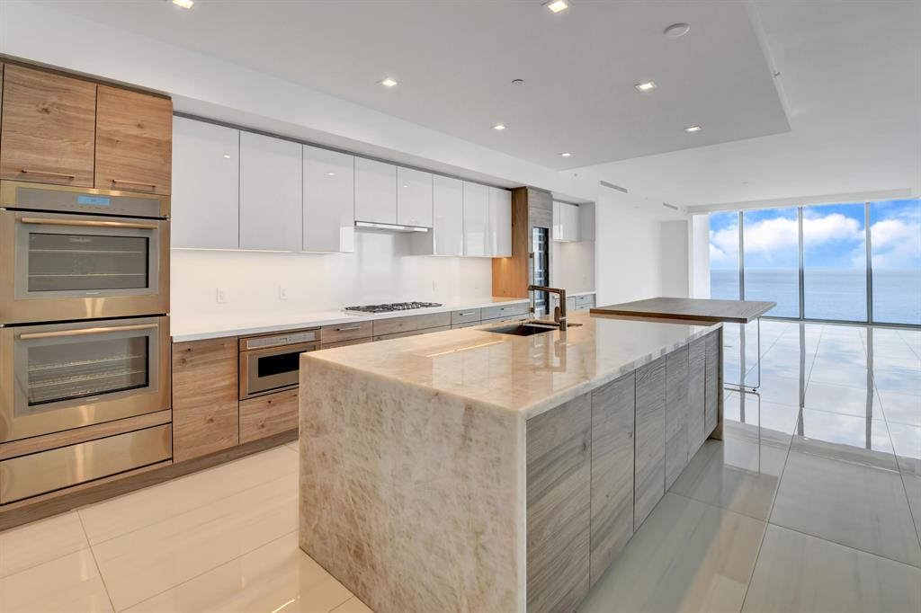 5000 NORTH OCEAN - Residential