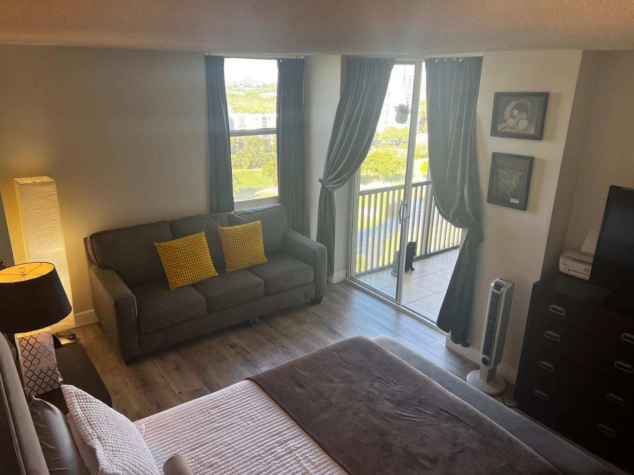 Coronado Tower III - Residential