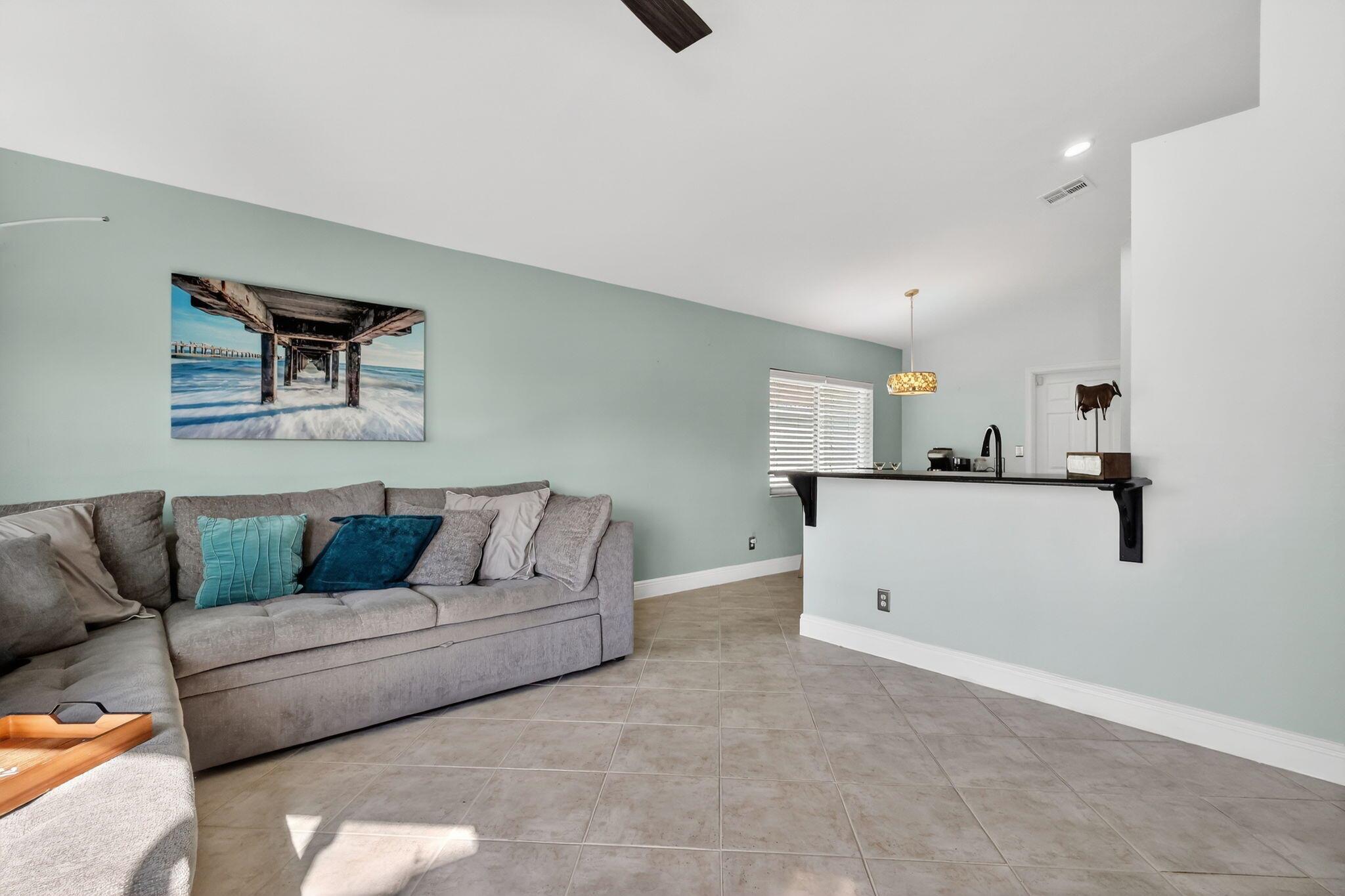 RAINBOW LAKES - Residential