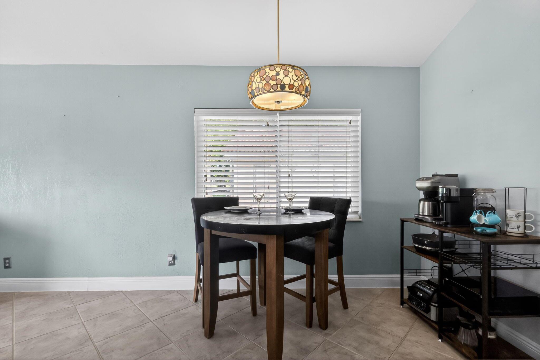 RAINBOW LAKES - Residential