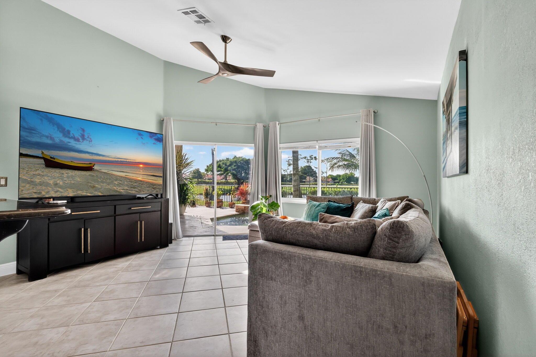 RAINBOW LAKES - Residential