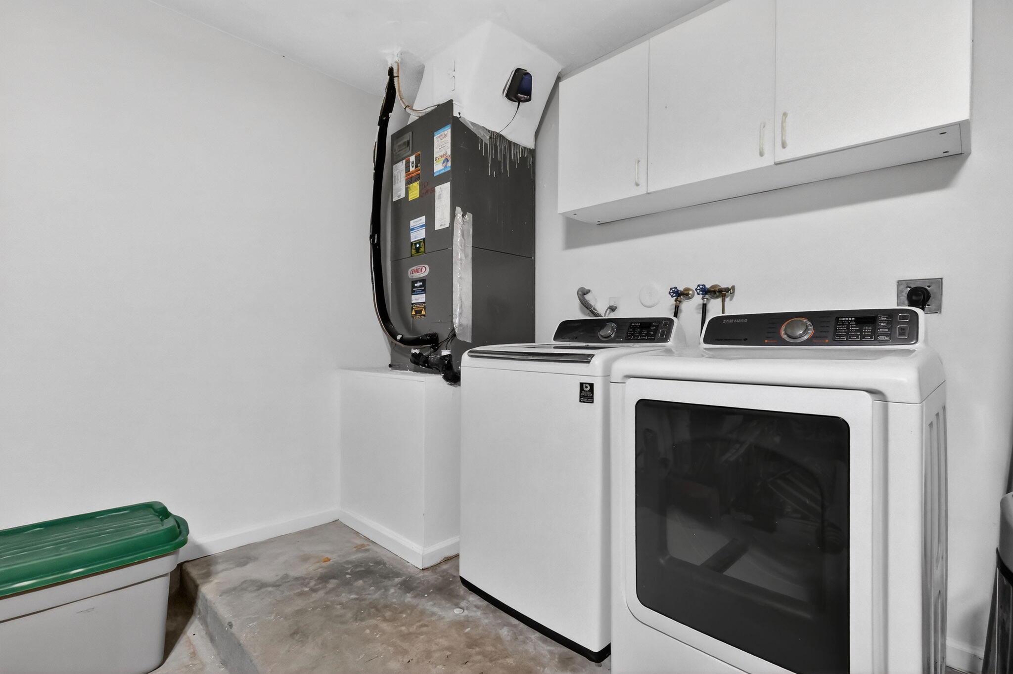 RAINBOW LAKES - Residential