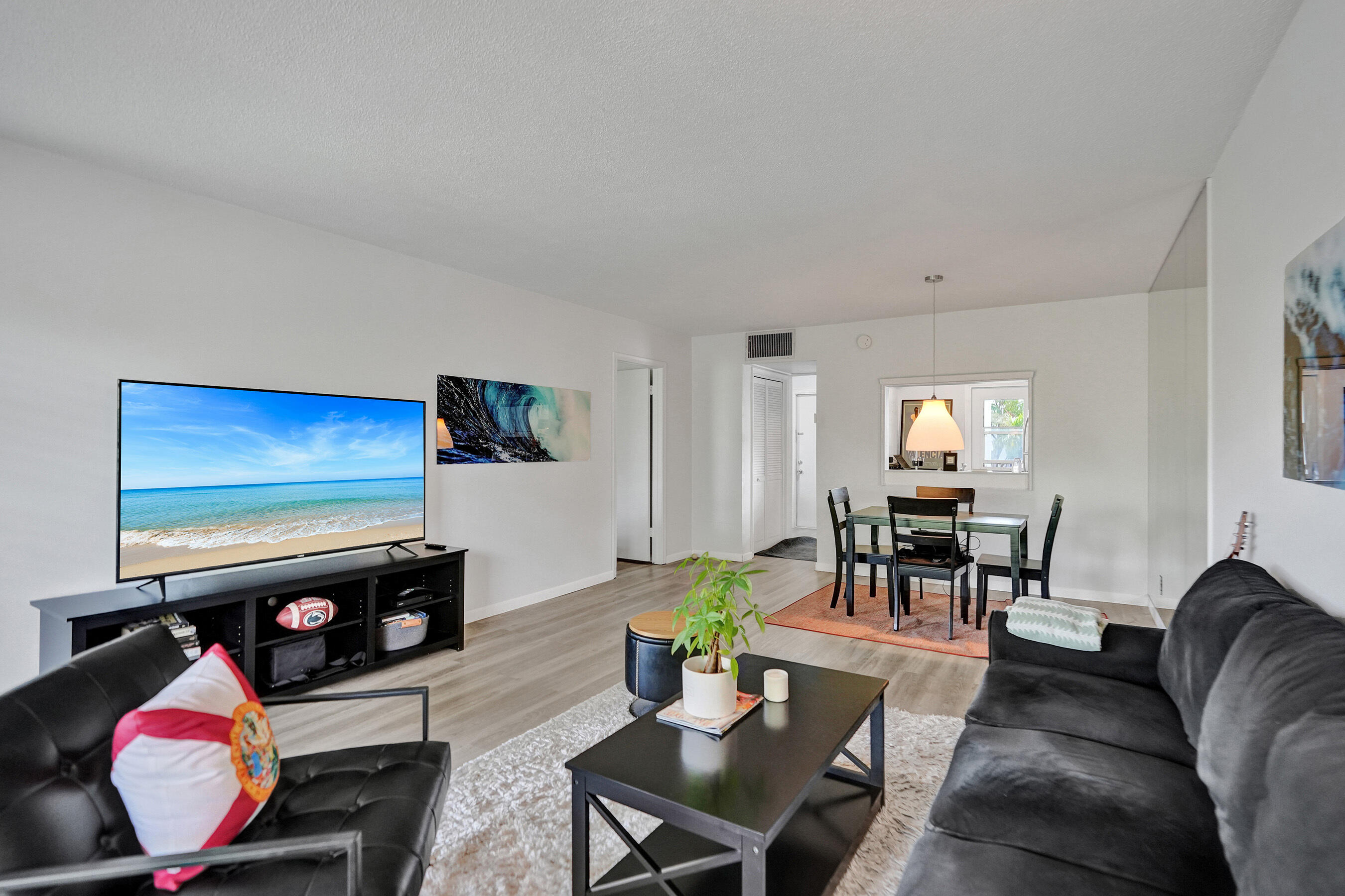 KINGS PARK GARDEN APTS CONDO - Residential