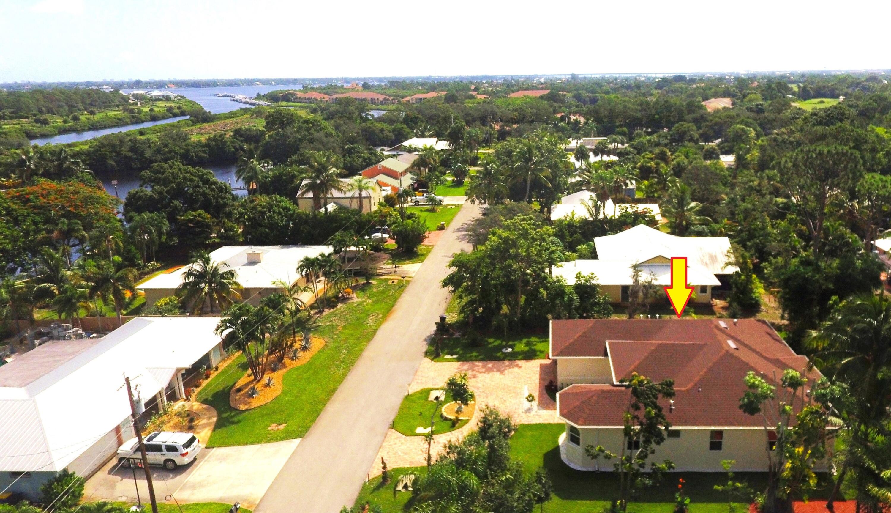 567 SW Hidden River Avenue