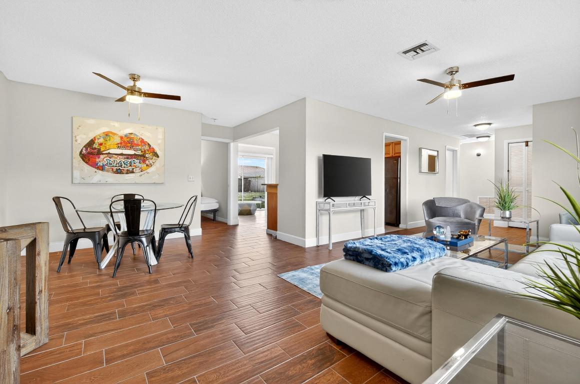 PORT ST LUCIE SECTION 24 - Residential