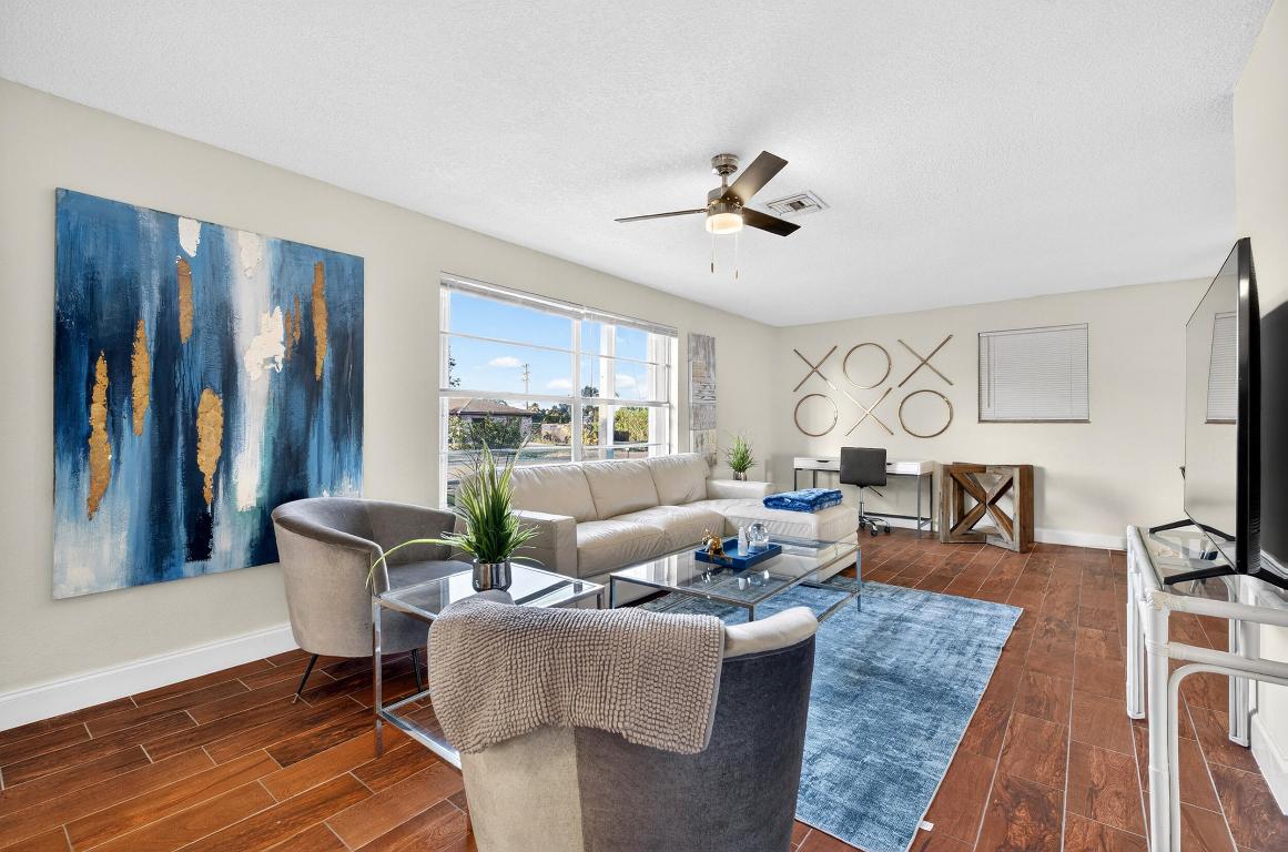 View photos, virtual tours, details... 584 SE Greenway Terrace