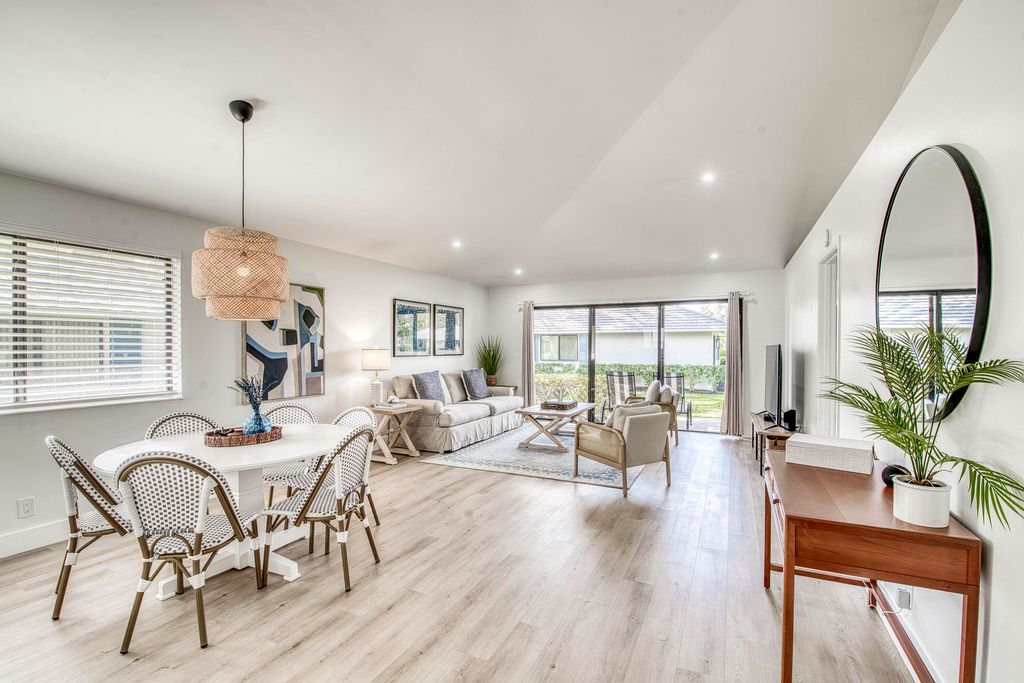 Photo of 130 Club Drive, Palm Beach Gardens, FL 33418 (MLS # R11140308)