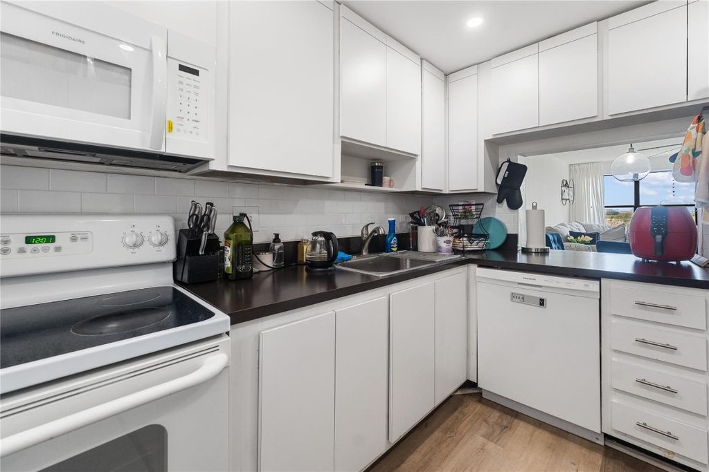 Photo of 2314 S Cypress Bend Drive #713, Pompano Beach, FL 33069 (MLS # F10521537)