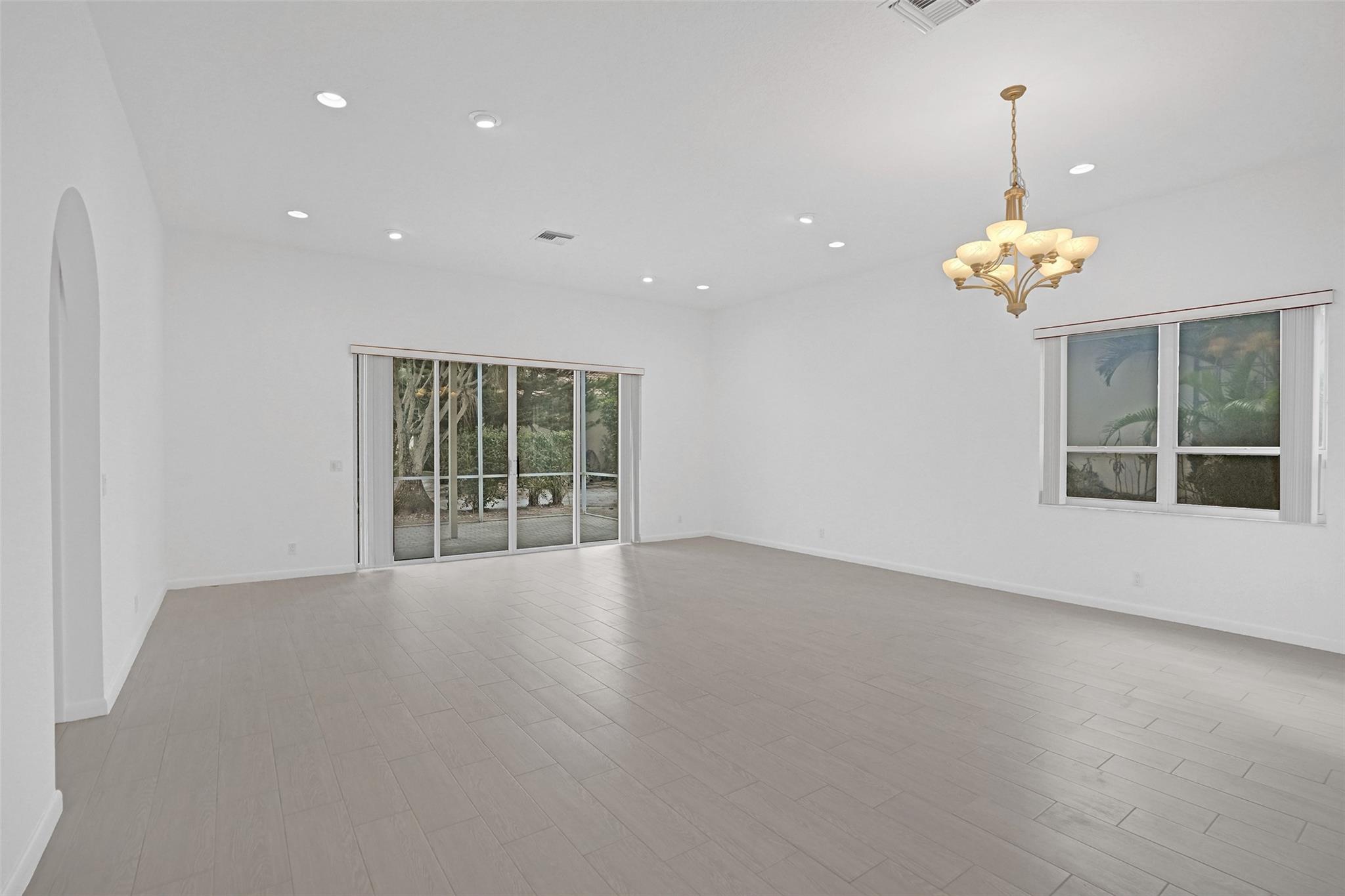 COSTA BRAVA - Residential Lease