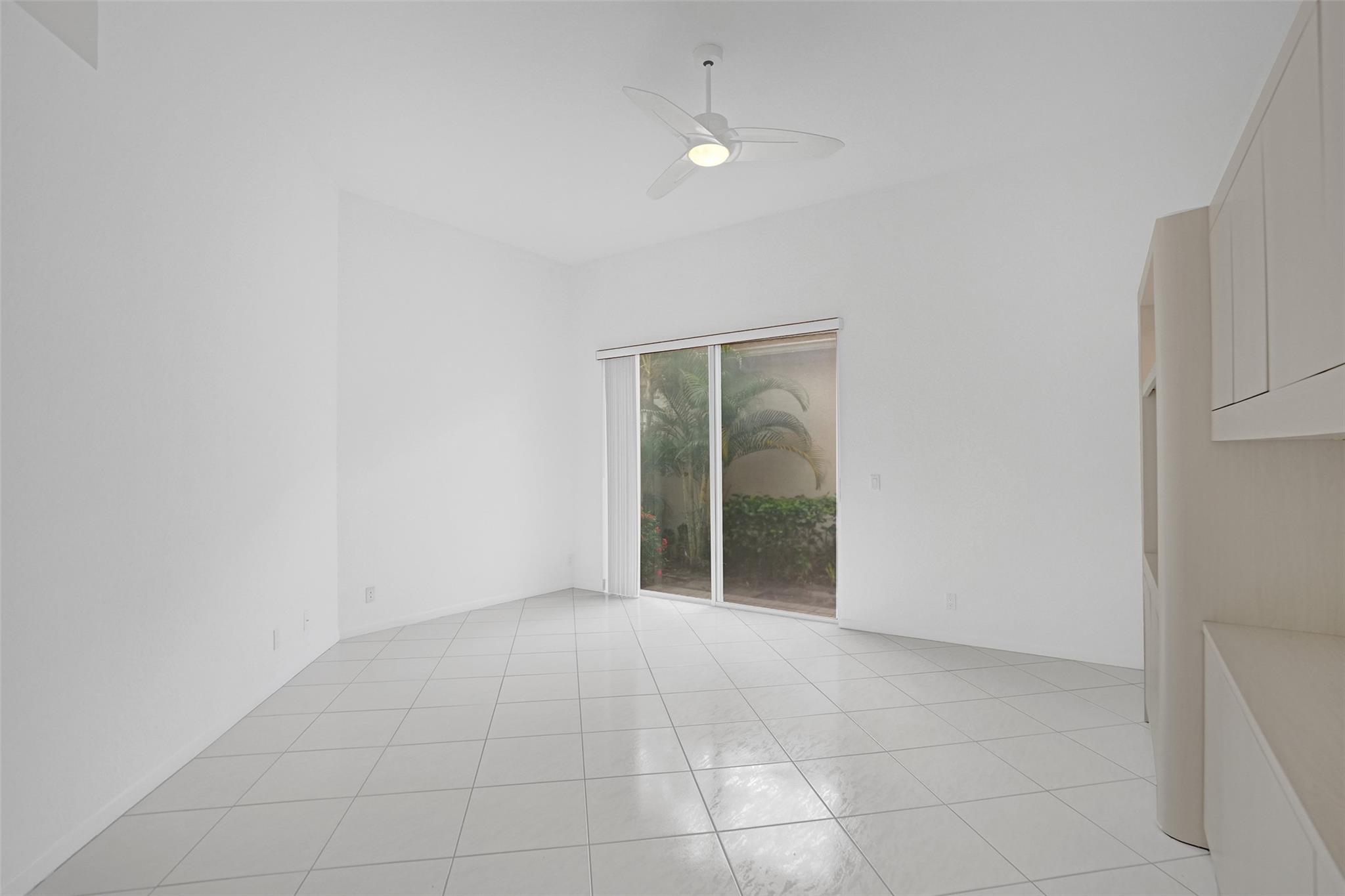 COSTA BRAVA - Residential Lease