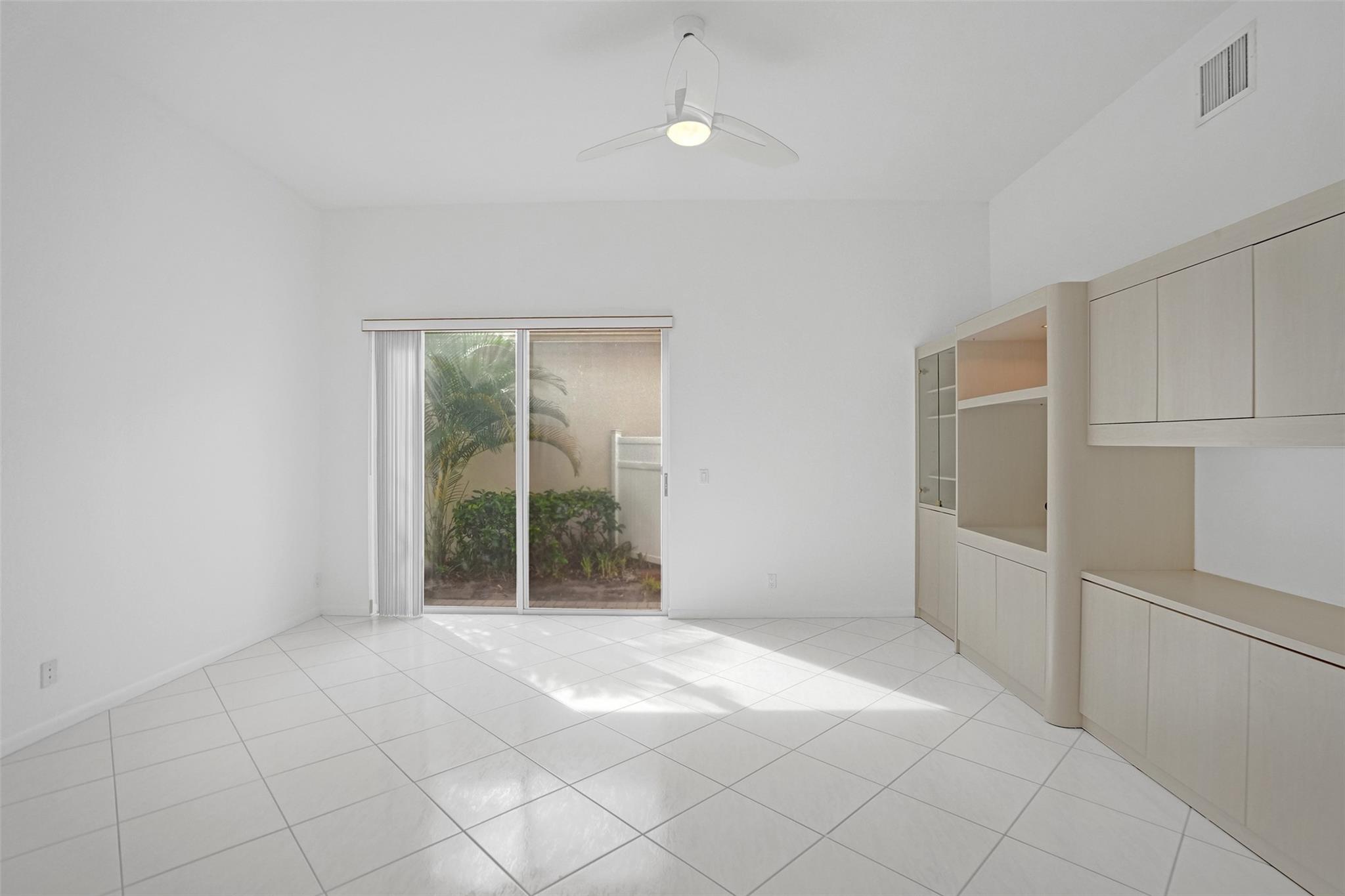 COSTA BRAVA - Residential Lease
