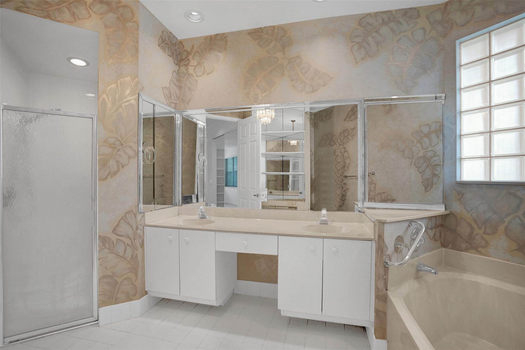 COSTA BRAVA - Residential Lease