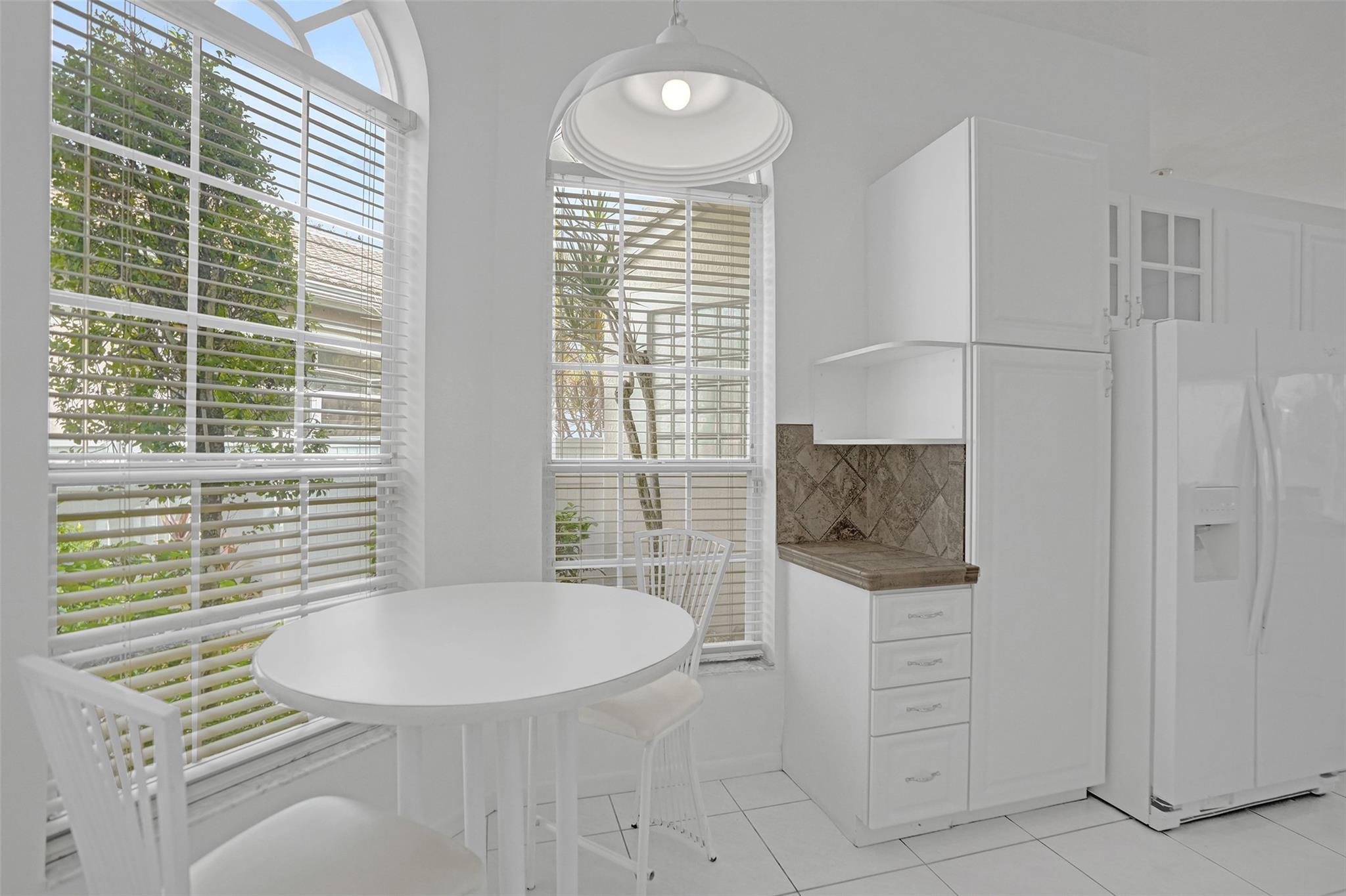 COSTA BRAVA - Residential Lease