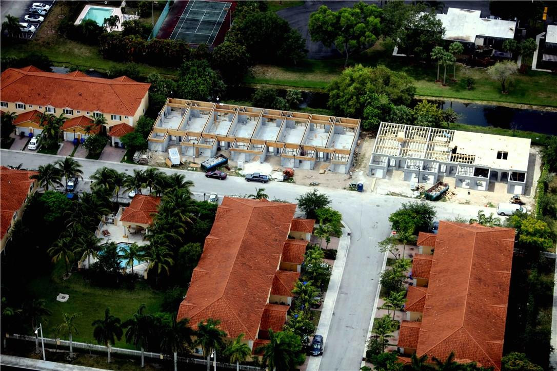 Mediterania Townhomes - Residential