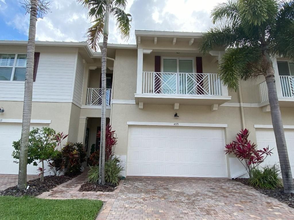 Photo of 4115 Darlington Street, Palm Beach Gardens, FL 33418 (MLS # F10530334)