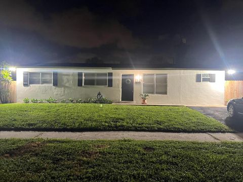 1525 S 24th Court Riviera Beach FL 33404