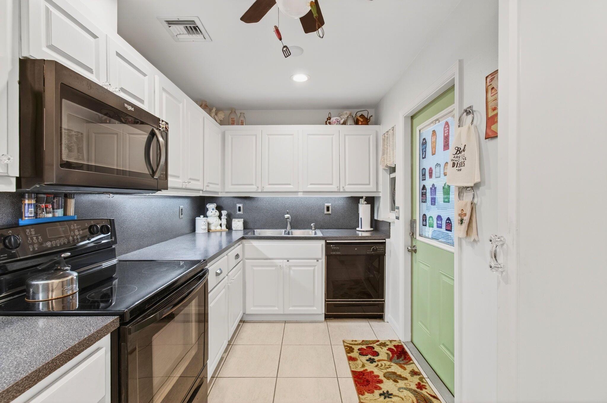 TRADE WINDS ESTS FIRST AD - Residential