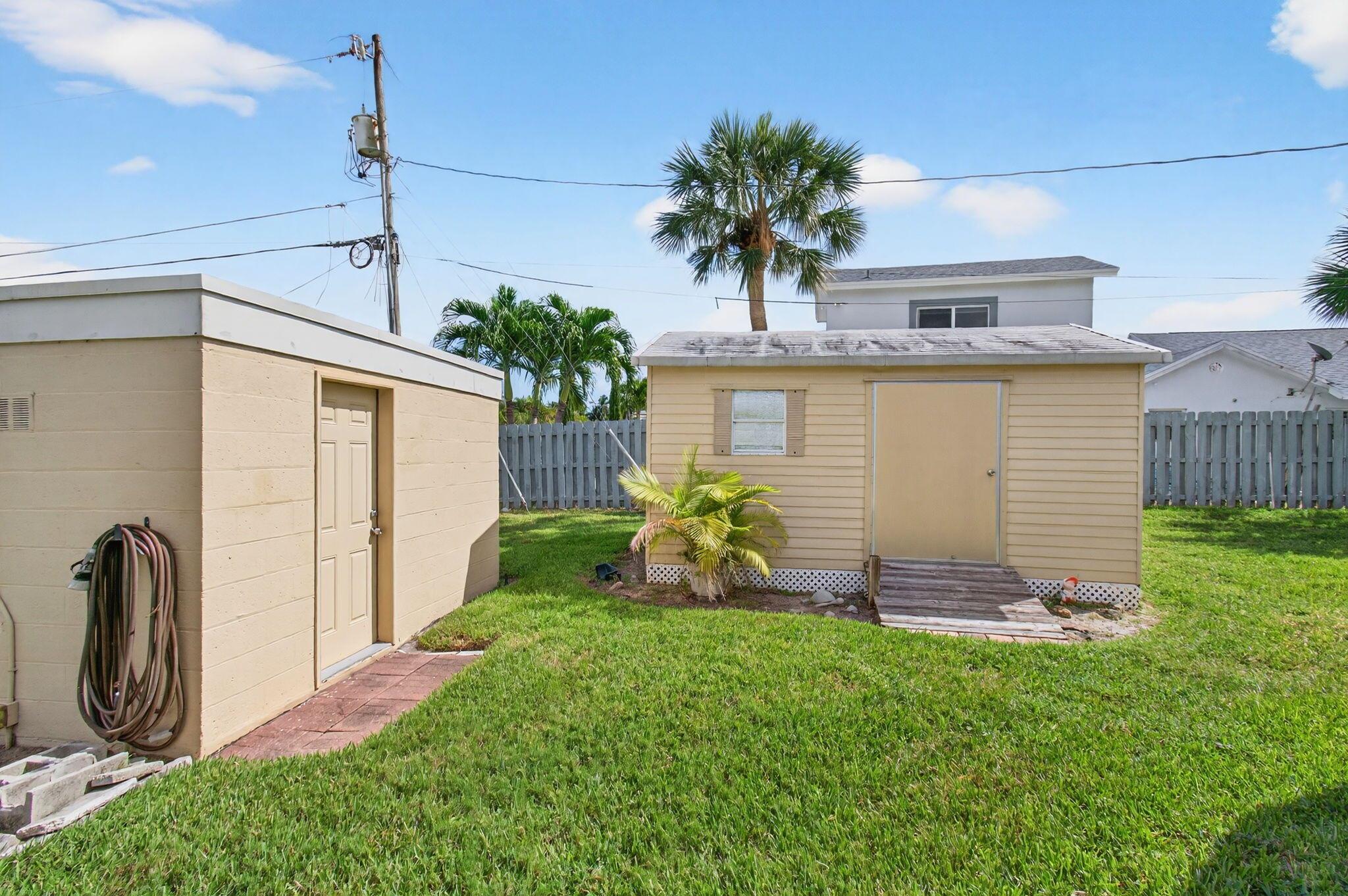 TRADE WINDS ESTS FIRST AD - Residential