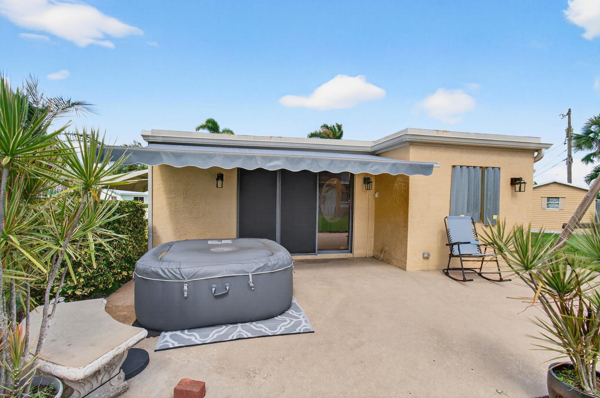 TRADE WINDS ESTS FIRST AD - Residential