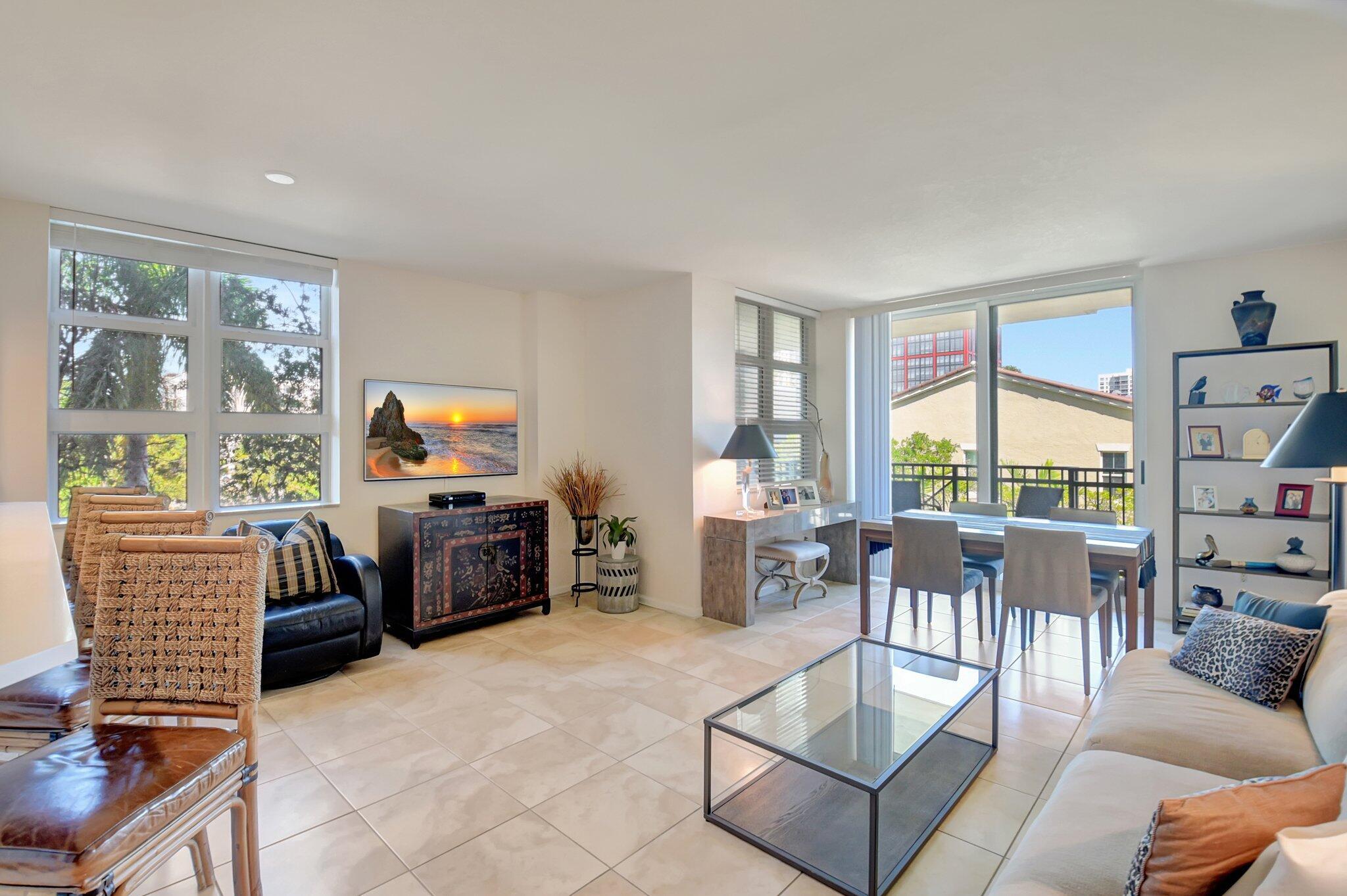 403 S Sapodilla Avenue 305