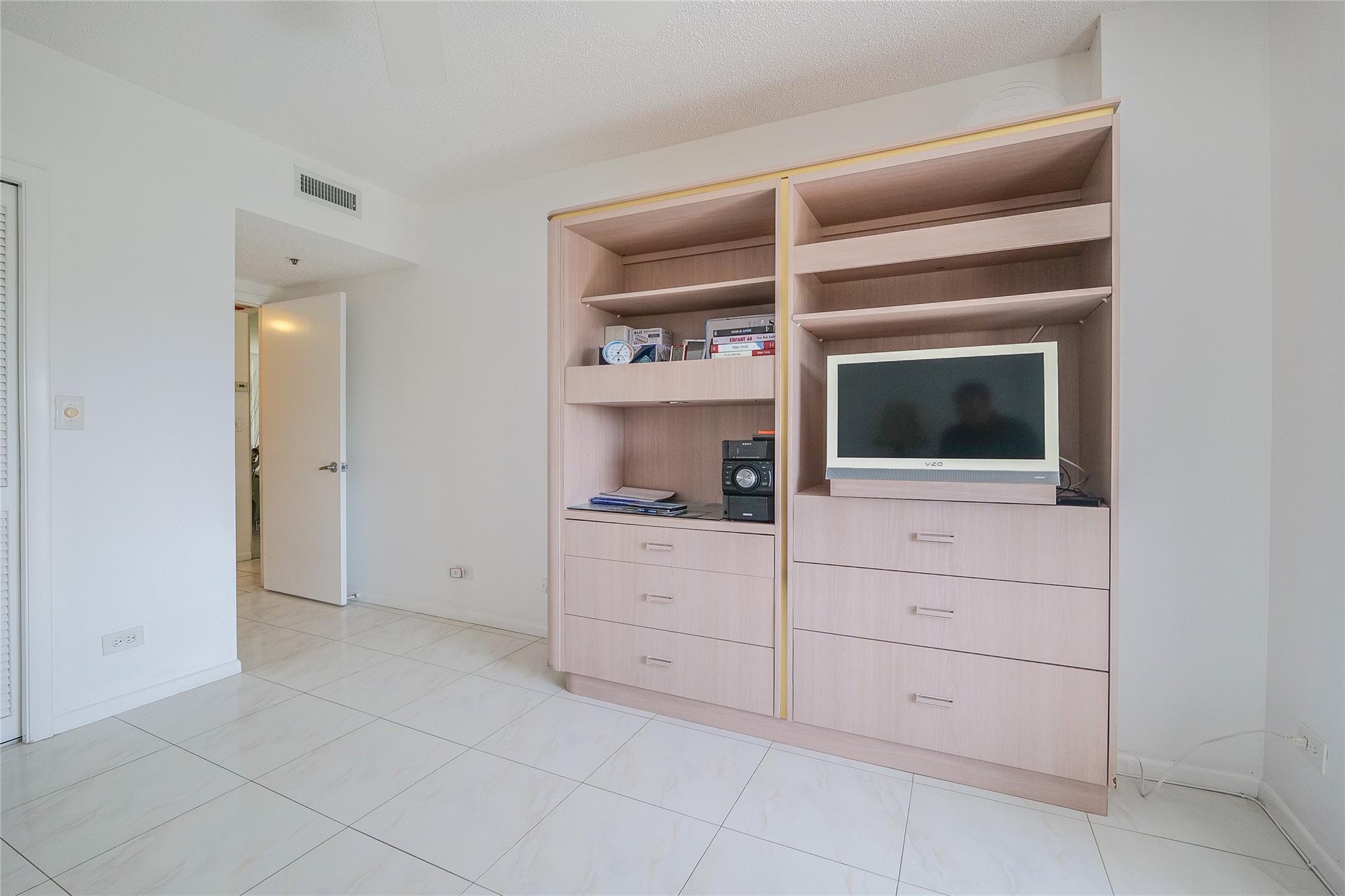 ENVIRON TOWERS - Residential