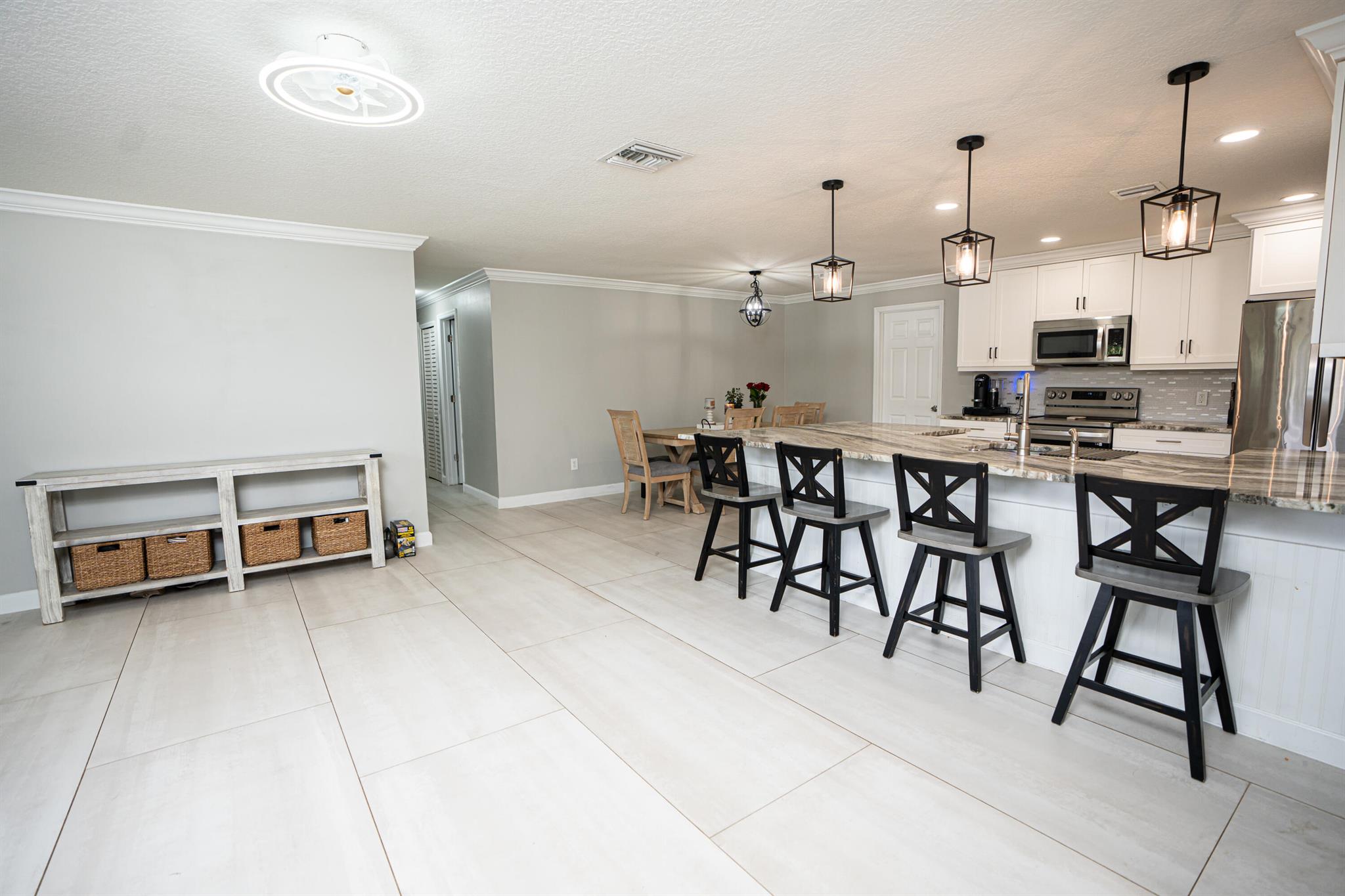 Properties 16701 E Mead Hill Drive