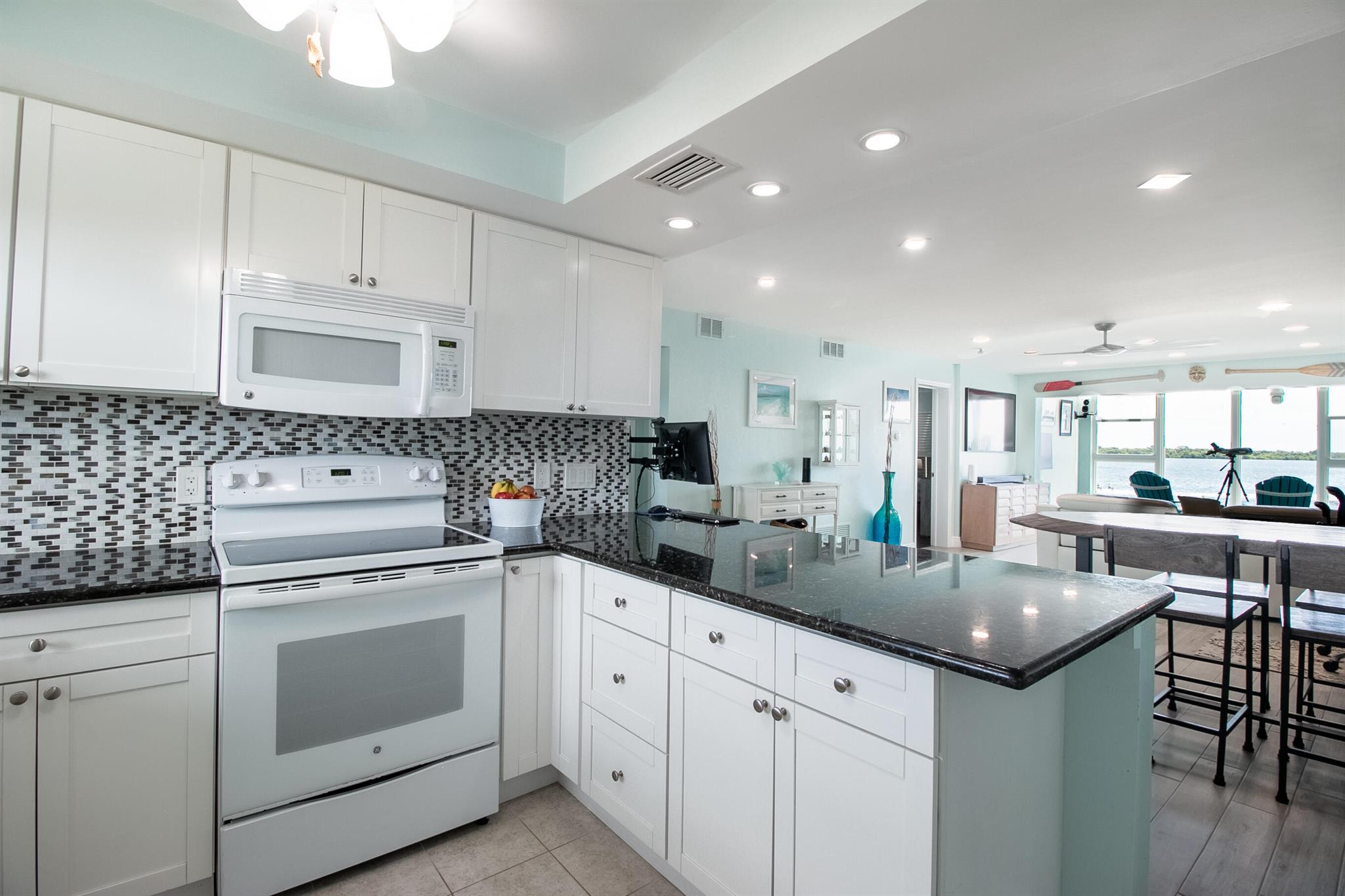 52 Yacht Club Drive 303