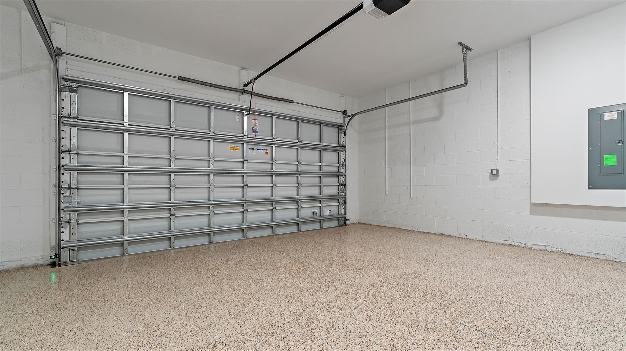 KH RIVELLA LLC - Residential