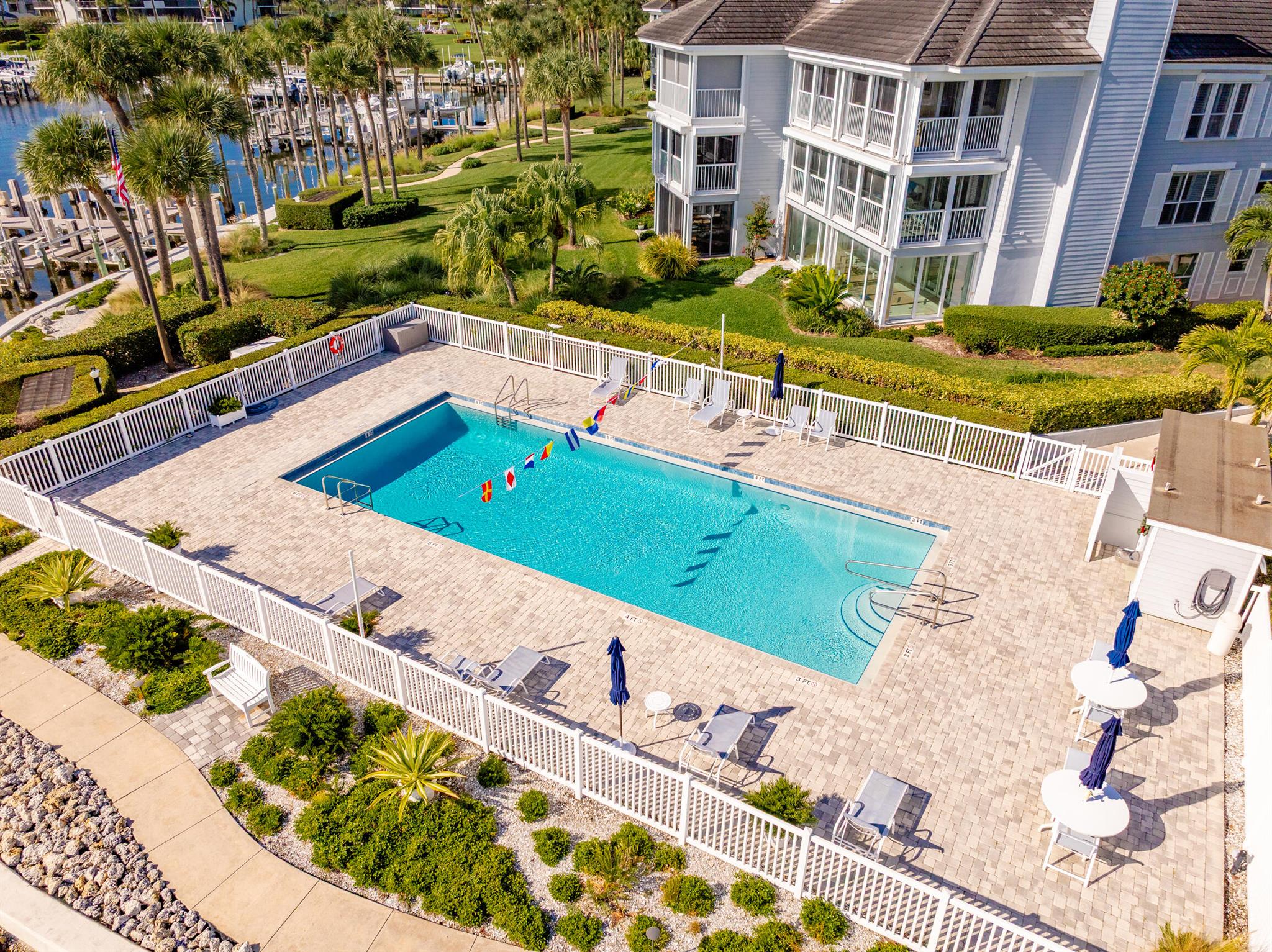 Pointes - Residential