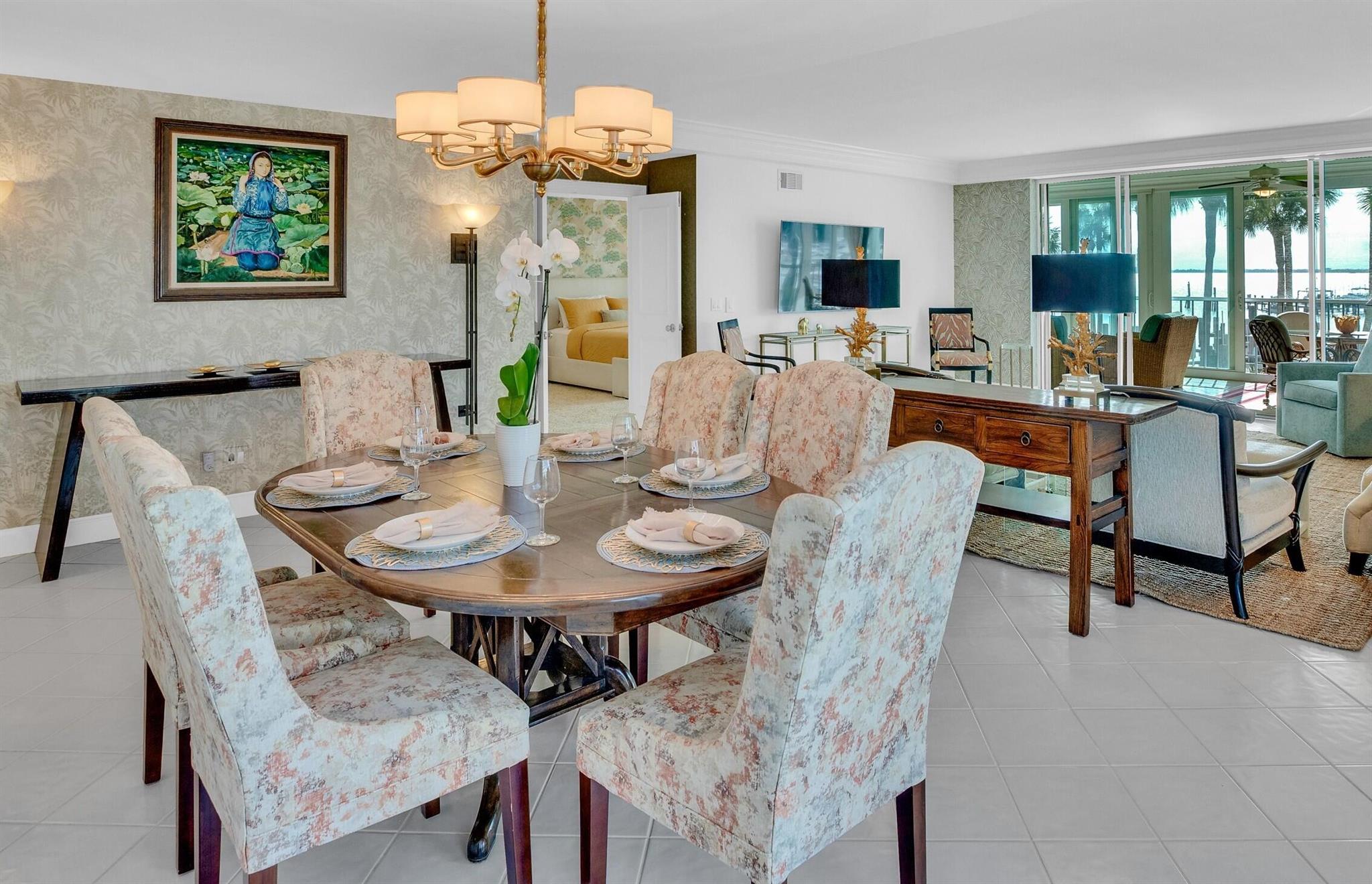 Pointes - Residential