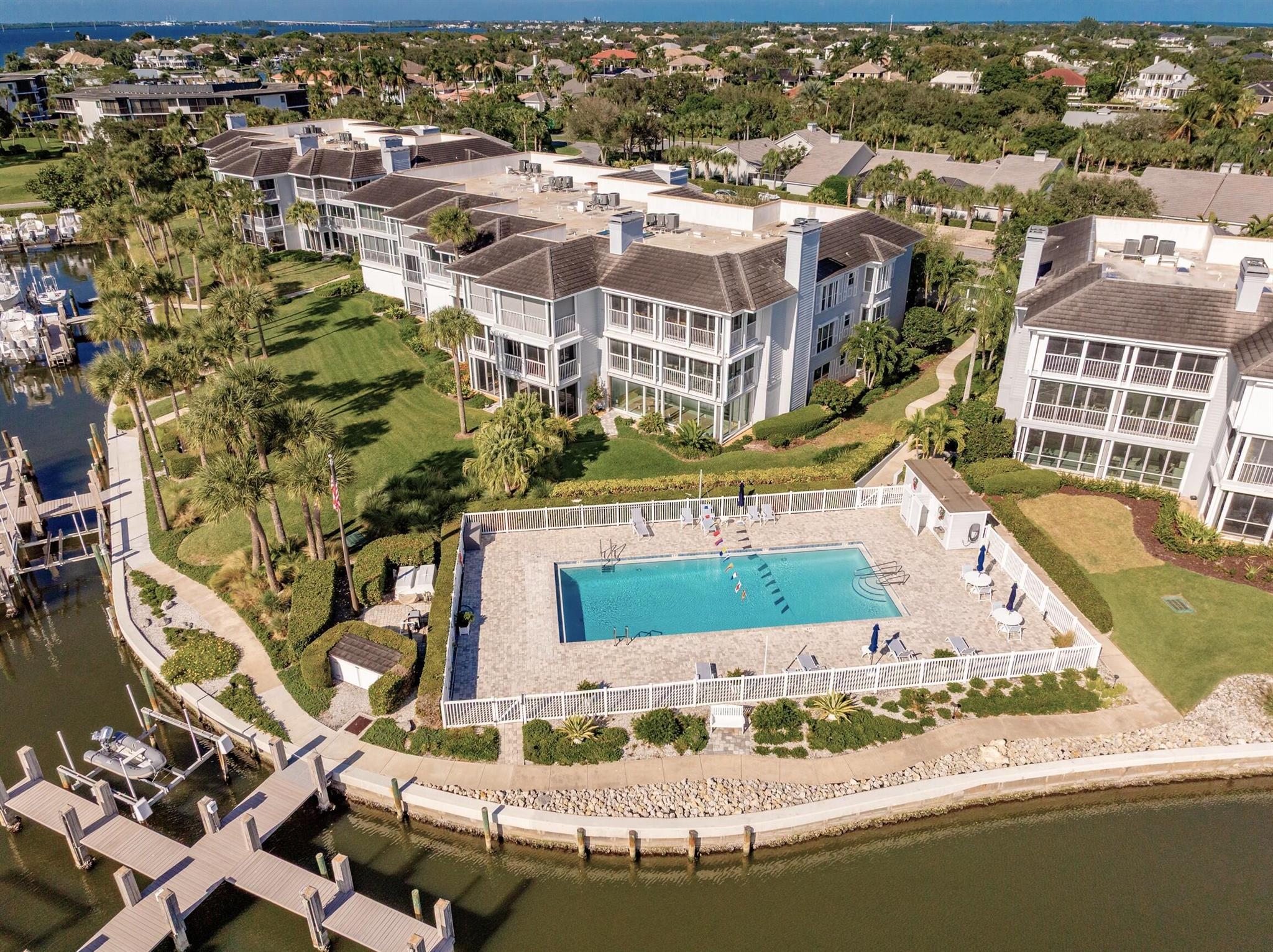 Pointes - Residential