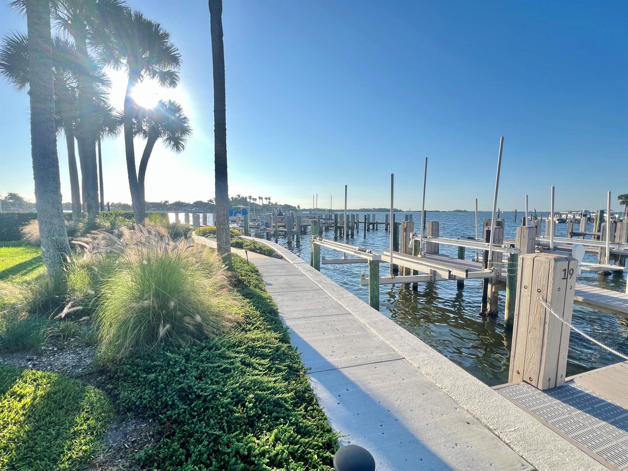 Pointes - Residential