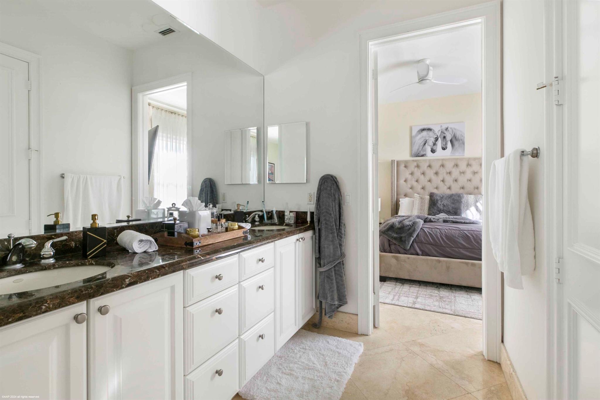 PALM BEACH POINT EAST - Residential