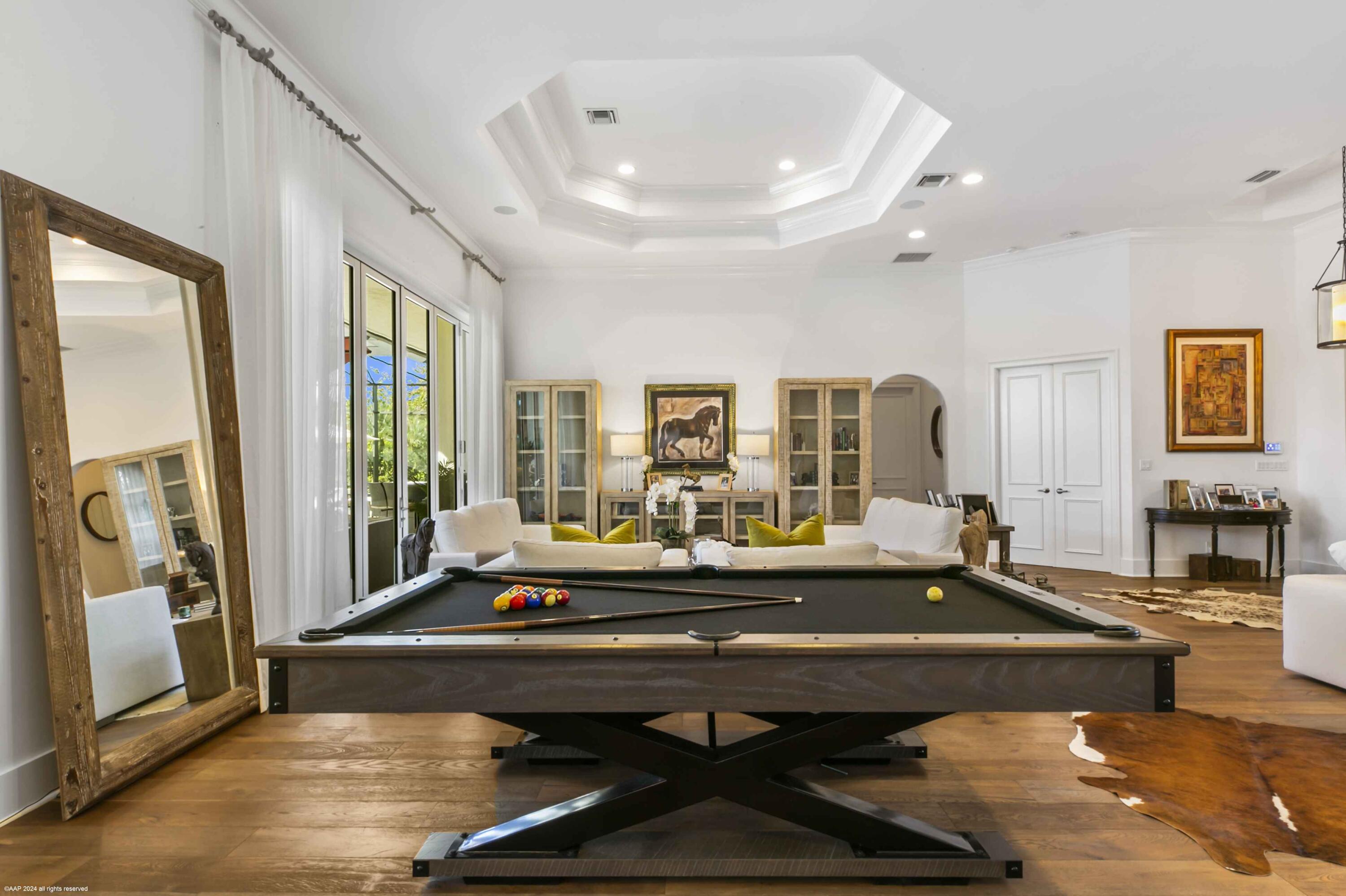 PALM BEACH POINT EAST - Residential