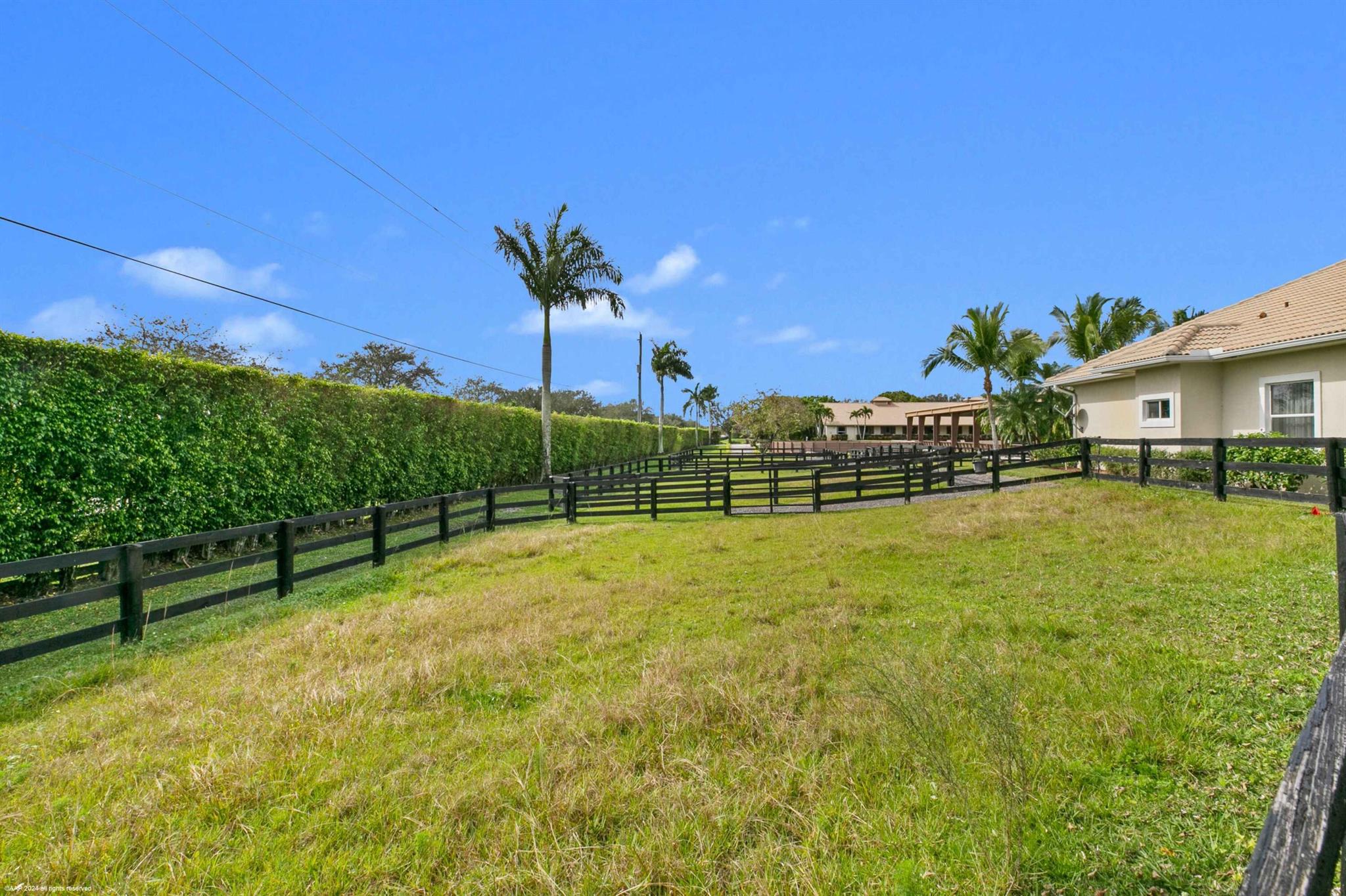 PALM BEACH POINT EAST - Residential
