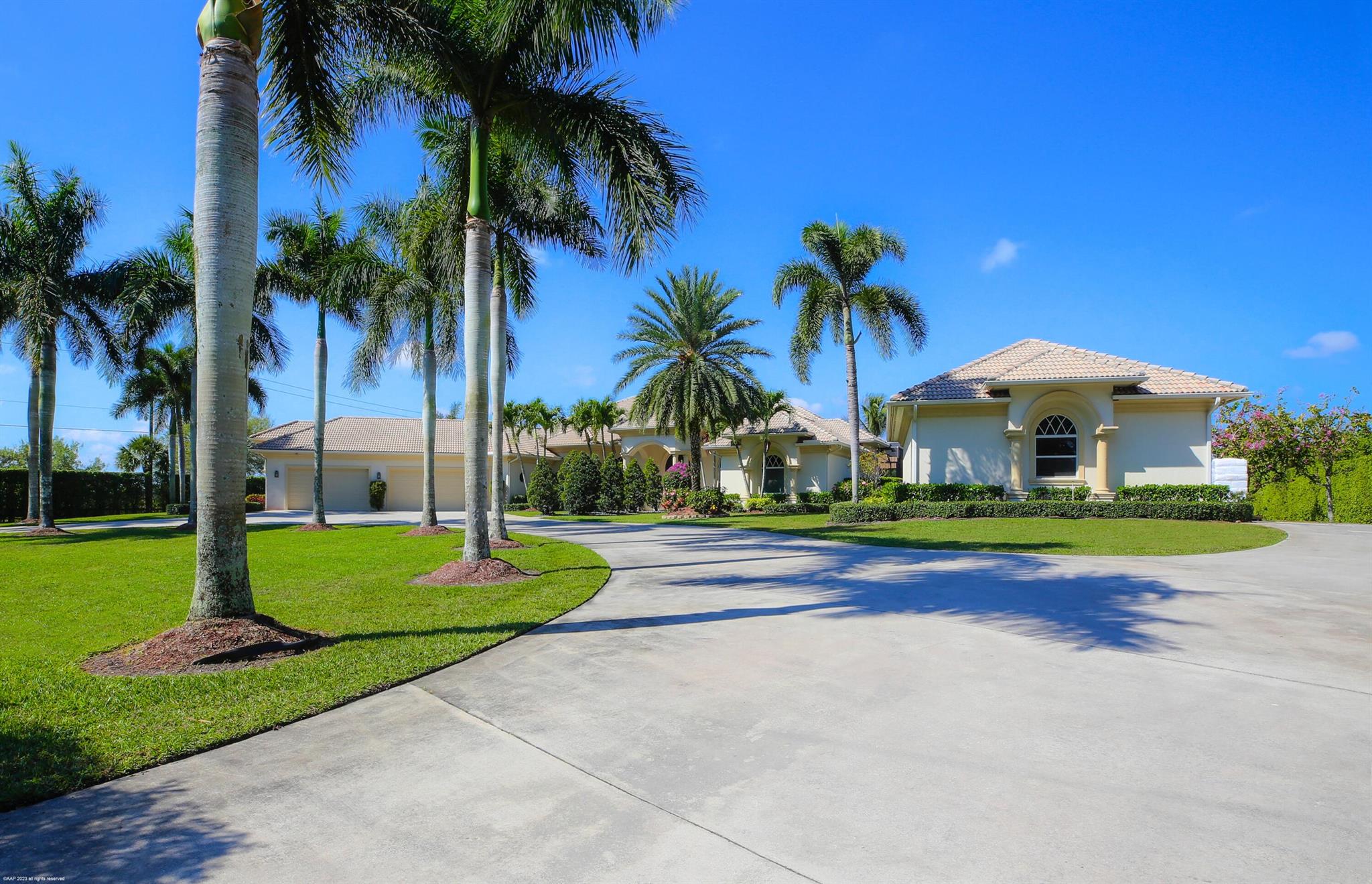 PALM BEACH POINT EAST - Residential