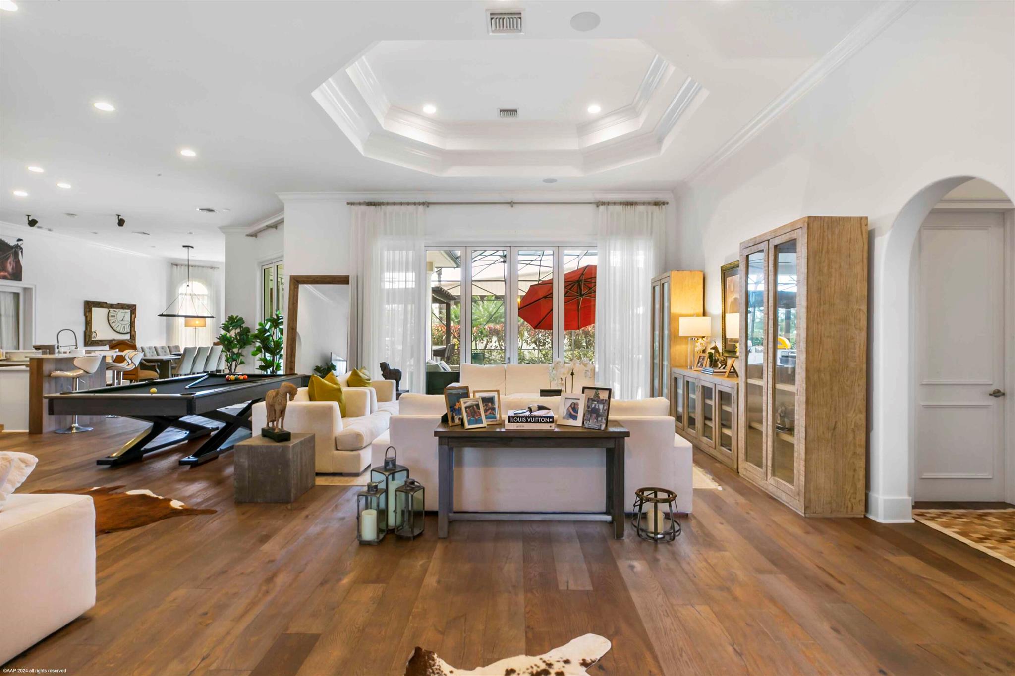 PALM BEACH POINT EAST - Residential