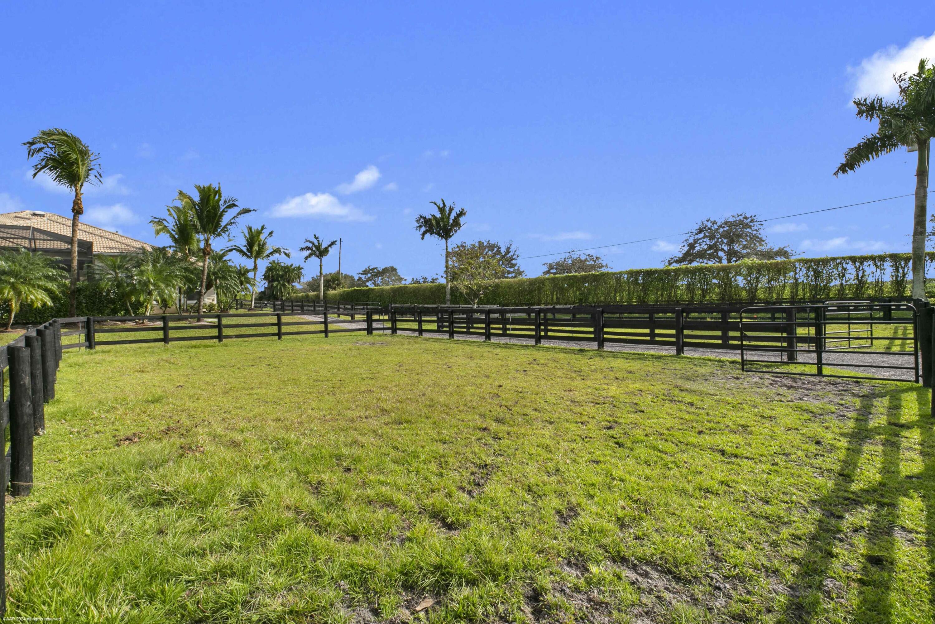 PALM BEACH POINT EAST - Residential